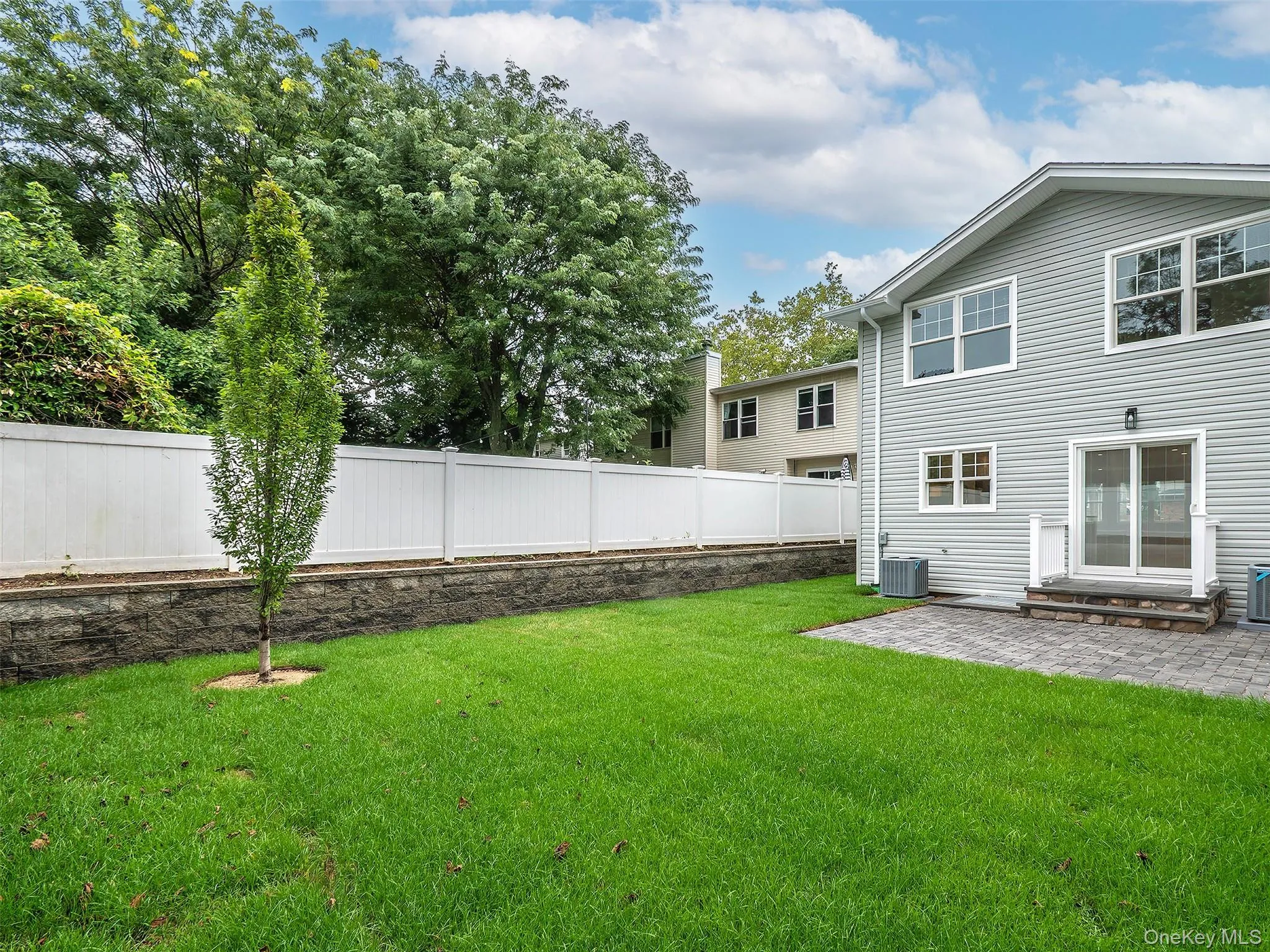 23 Marwood Road, North Hempstead, NY, 4 Bedrooms Bedrooms, 6 Rooms Rooms,3 BathroomsBathrooms,Residential Lease,For Rent,Marwood,0,1040033 23 Marwood Road, North Hempstead, NY, 4 Bedrooms Bedrooms, 6 Rooms Rooms,3 BathroomsBathrooms,Residential Lease,For Rent,Marwood,0,1040033