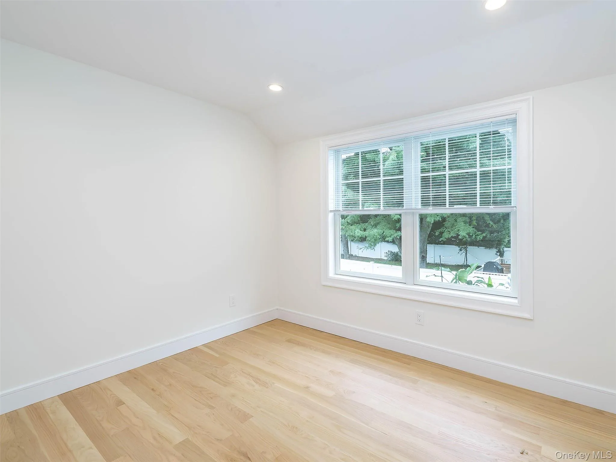 23 Marwood Road, North Hempstead, NY, 4 Bedrooms Bedrooms, 6 Rooms Rooms,3 BathroomsBathrooms,Residential Lease,For Rent,Marwood,0,1040033 23 Marwood Road, North Hempstead, NY, 4 Bedrooms Bedrooms, 6 Rooms Rooms,3 BathroomsBathrooms,Residential Lease,For Rent,Marwood,0,1040033