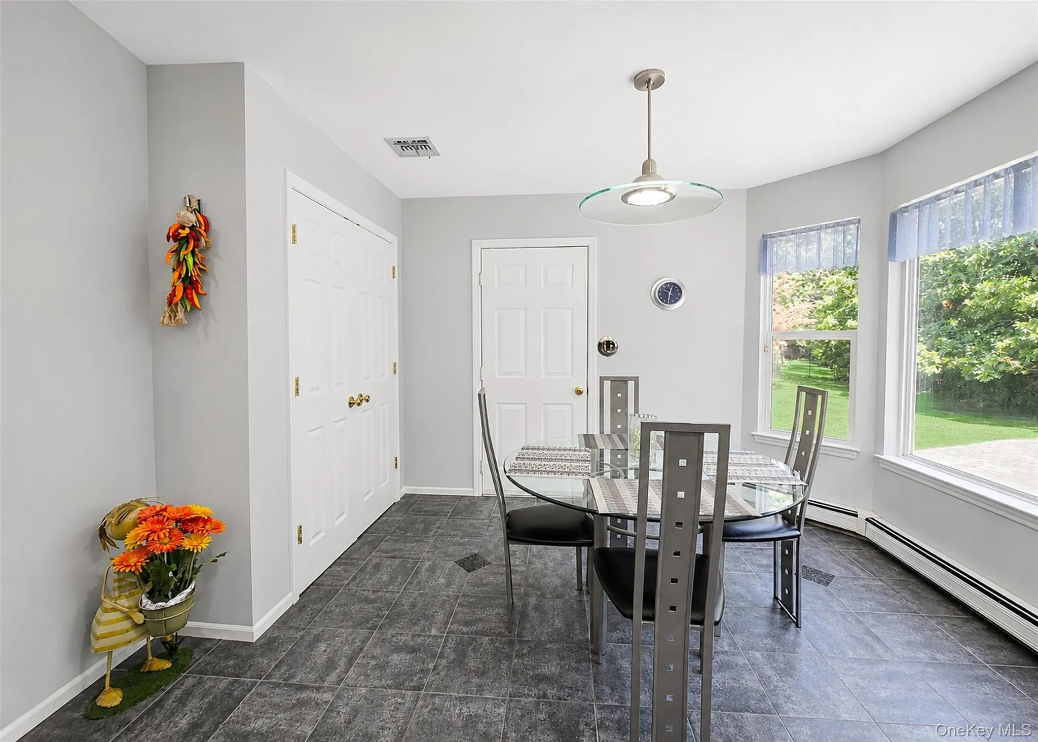 23 Greentree Drive, Brookhaven, NY, 3 Bedrooms Bedrooms, 7 Rooms Rooms,2 BathroomsBathrooms,Residential,For Rent,Greentree,0,1040034 23 Greentree Drive, Brookhaven, NY, 3 Bedrooms Bedrooms, 7 Rooms Rooms,2 BathroomsBathrooms,Residential,For Rent,Greentree,0,1040034