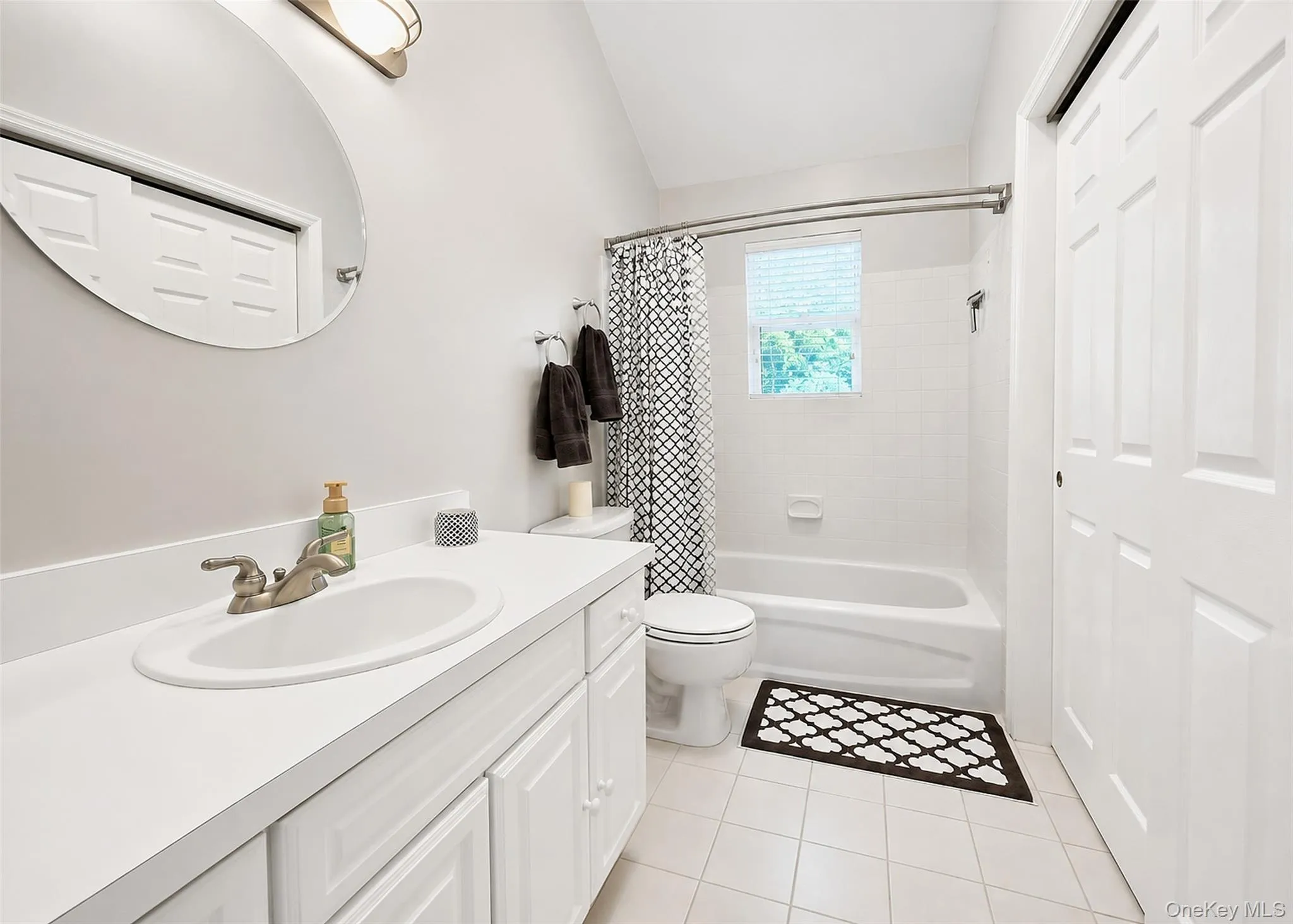 23 Greentree Drive, Brookhaven, NY, 3 Bedrooms Bedrooms, 7 Rooms Rooms,2 BathroomsBathrooms,Residential,For Rent,Greentree,0,1040034 23 Greentree Drive, Brookhaven, NY, 3 Bedrooms Bedrooms, 7 Rooms Rooms,2 BathroomsBathrooms,Residential,For Rent,Greentree,0,1040034