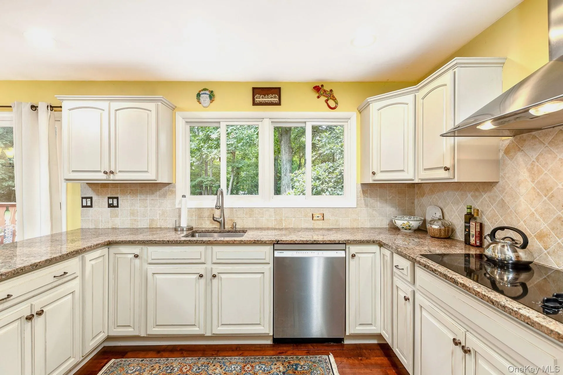 1 Valleywood Court, Smithtown, NY, 3 Bedrooms Bedrooms, 9 Rooms Rooms,2 BathroomsBathrooms,Residential,For Rent,Valleywood,0,1040036 1 Valleywood Court, Smithtown, NY, 3 Bedrooms Bedrooms, 9 Rooms Rooms,2 BathroomsBathrooms,Residential,For Rent,Valleywood,0,1040036