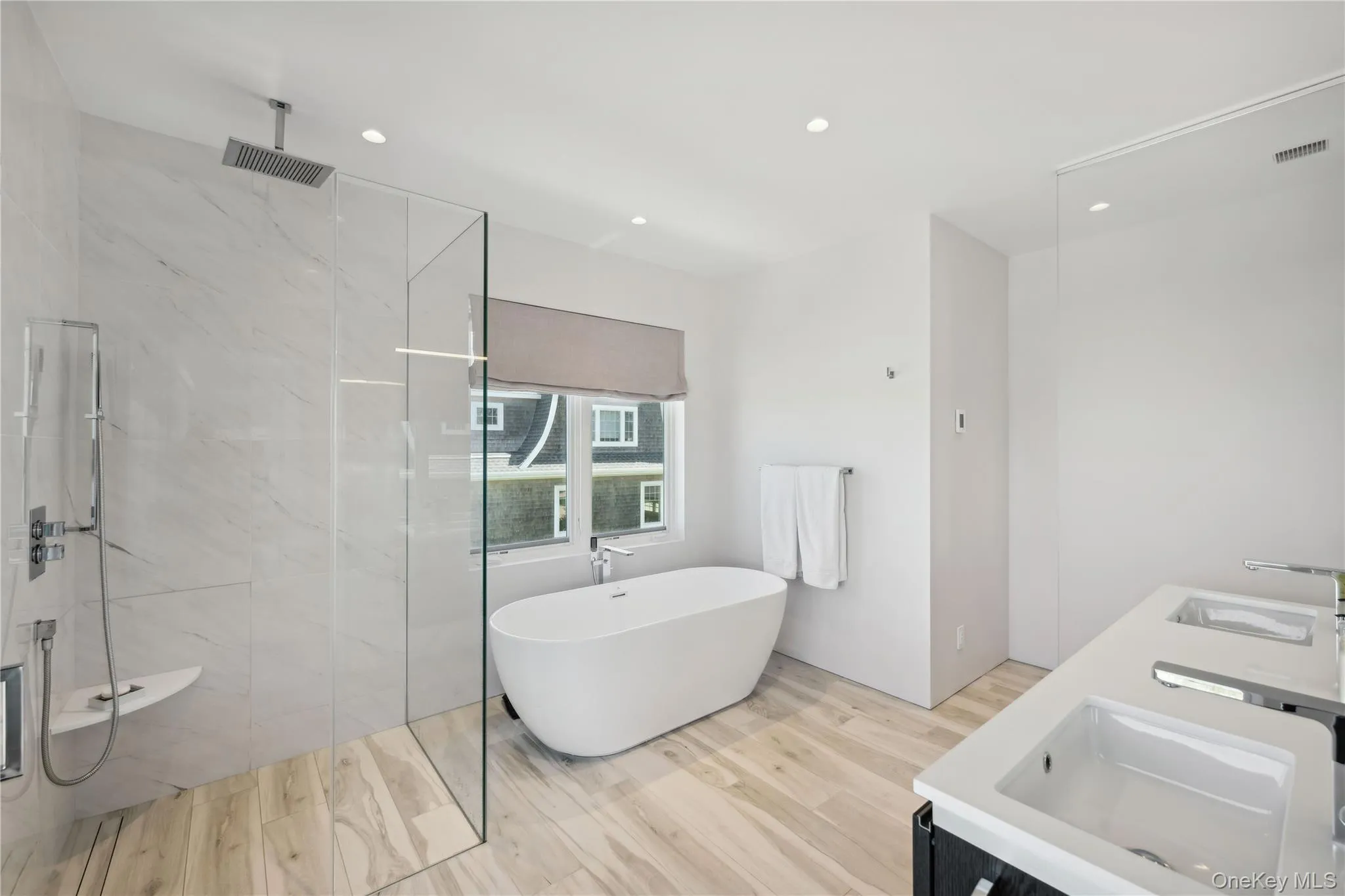14 Peconic Crescent, Southampton, NY, 5 Bedrooms Bedrooms, 10 Rooms Rooms,4 BathroomsBathrooms,Residential,For Rent,Peconic,0,1040037 14 Peconic Crescent, Southampton, NY, 5 Bedrooms Bedrooms, 10 Rooms Rooms,4 BathroomsBathrooms,Residential,For Rent,Peconic,0,1040037