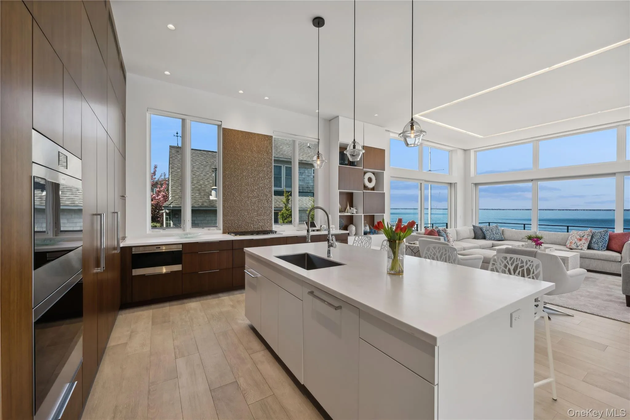 14 Peconic Crescent, Southampton, NY, 5 Bedrooms Bedrooms, 10 Rooms Rooms,4 BathroomsBathrooms,Residential,For Rent,Peconic,0,1040037 14 Peconic Crescent, Southampton, NY, 5 Bedrooms Bedrooms, 10 Rooms Rooms,4 BathroomsBathrooms,Residential,For Rent,Peconic,0,1040037