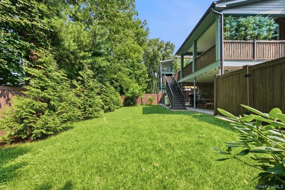 277 Devoe Avenue, Yonkers, NY, 4 Bedrooms Bedrooms, 11 Rooms Rooms,4 BathroomsBathrooms,Residential,For Rent,Devoe,0,1040038 277 Devoe Avenue, Yonkers, NY, 4 Bedrooms Bedrooms, 11 Rooms Rooms,4 BathroomsBathrooms,Residential,For Rent,Devoe,0,1040038