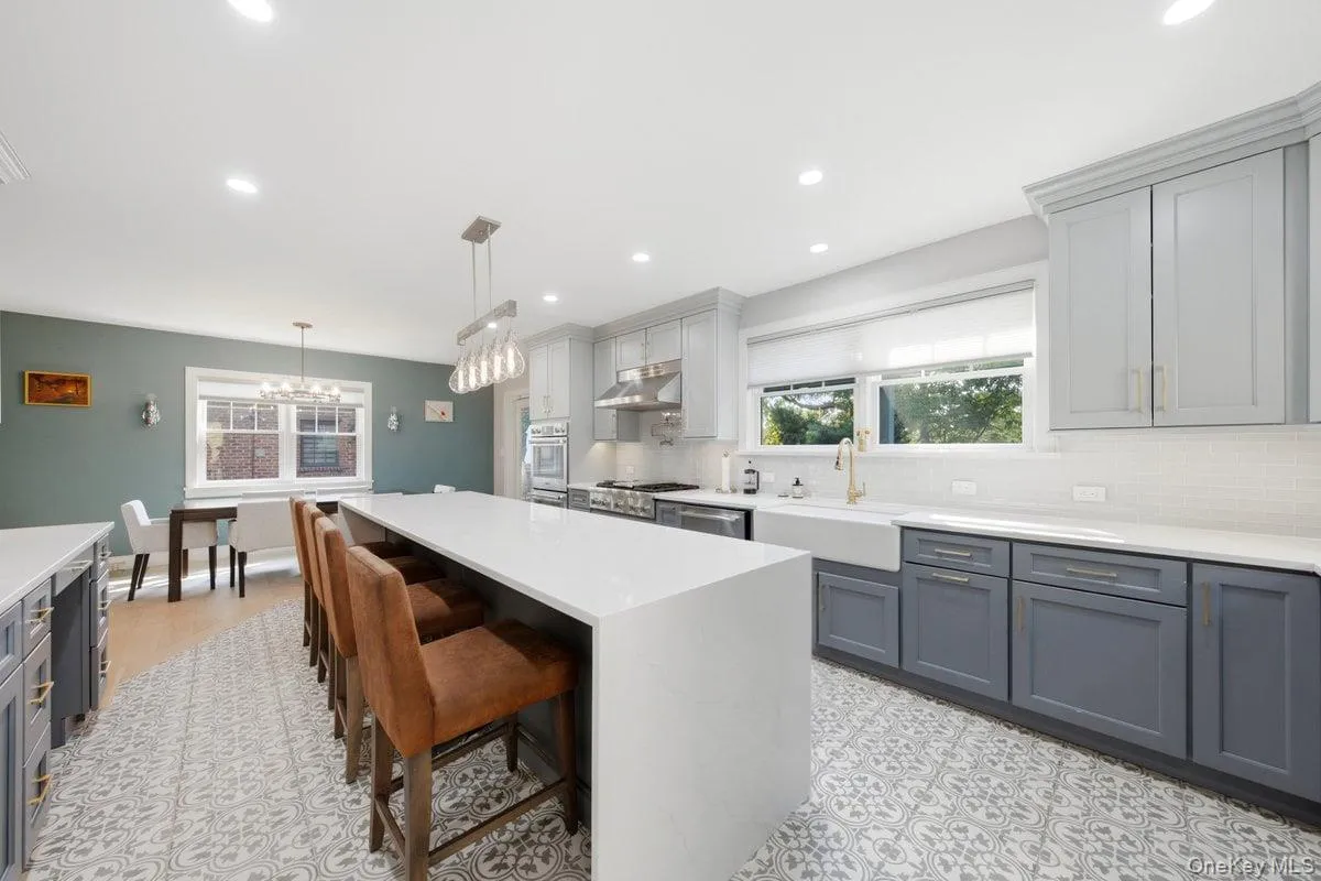 277 Devoe Avenue, Yonkers, NY, 4 Bedrooms Bedrooms, 11 Rooms Rooms,4 BathroomsBathrooms,Residential,For Rent,Devoe,0,1040038 277 Devoe Avenue, Yonkers, NY, 4 Bedrooms Bedrooms, 11 Rooms Rooms,4 BathroomsBathrooms,Residential,For Rent,Devoe,0,1040038