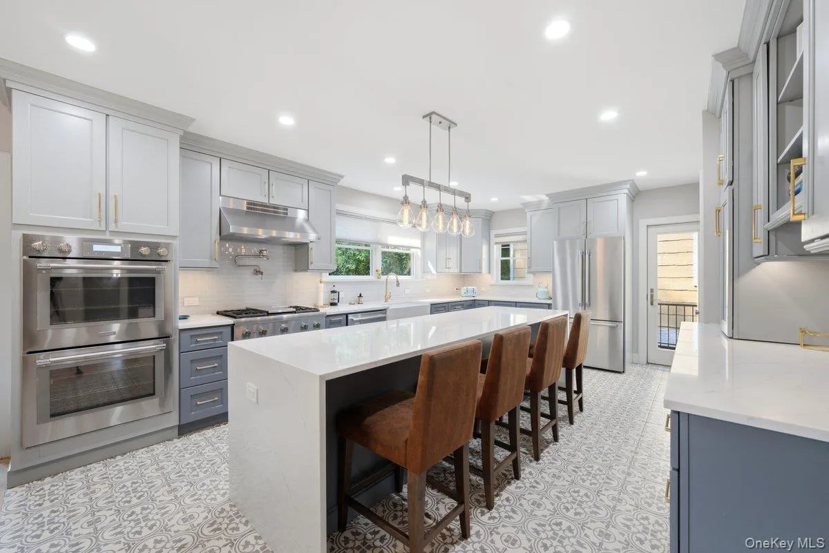 277 Devoe Avenue, Yonkers, NY, 4 Bedrooms Bedrooms, 11 Rooms Rooms,4 BathroomsBathrooms,Residential,For Rent,Devoe,0,1040038 277 Devoe Avenue, Yonkers, NY, 4 Bedrooms Bedrooms, 11 Rooms Rooms,4 BathroomsBathrooms,Residential,For Rent,Devoe,0,1040038