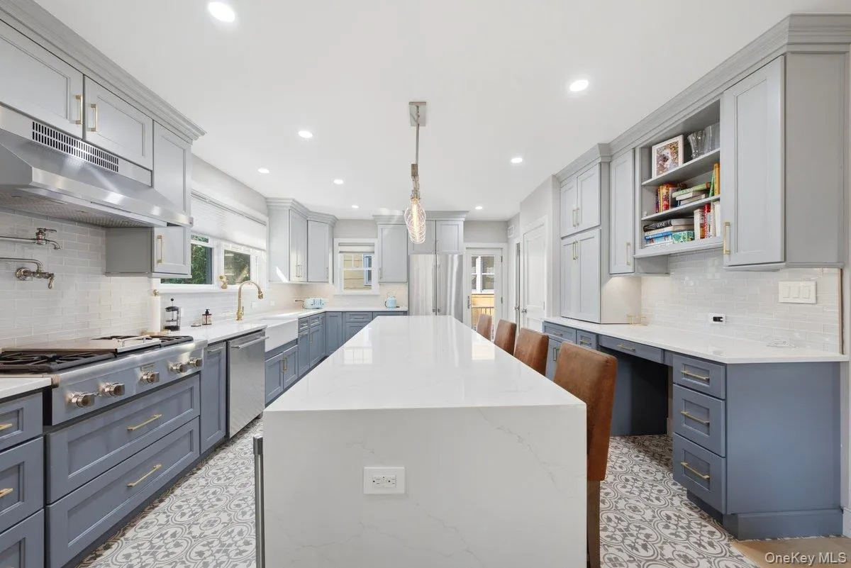 277 Devoe Avenue, Yonkers, NY, 4 Bedrooms Bedrooms, 11 Rooms Rooms,4 BathroomsBathrooms,Residential,For Rent,Devoe,0,1040038 277 Devoe Avenue, Yonkers, NY, 4 Bedrooms Bedrooms, 11 Rooms Rooms,4 BathroomsBathrooms,Residential,For Rent,Devoe,0,1040038