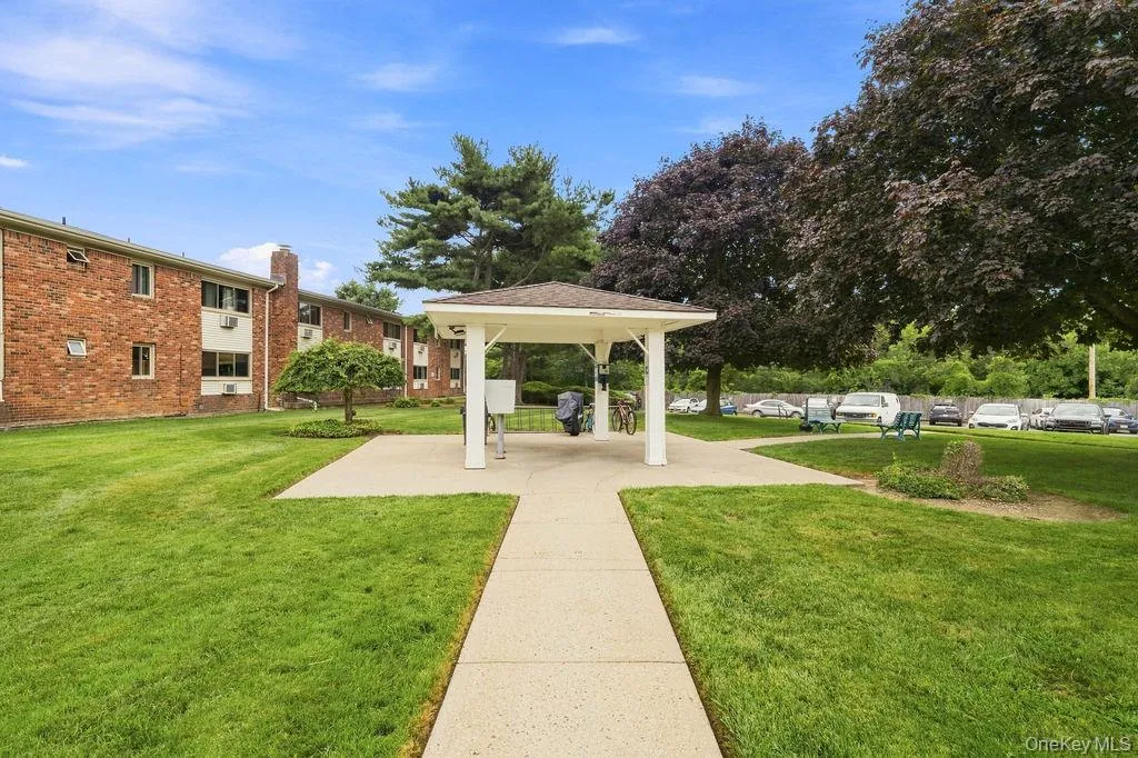 2397 Union Boulevard, Islip, NY, 1 Bedroom Bedrooms, 5 Rooms Rooms,1 BathroomBathrooms,Residential,For Rent,Union,0,1040041 2397 Union Boulevard, Islip, NY, 1 Bedroom Bedrooms, 5 Rooms Rooms,1 BathroomBathrooms,Residential,For Rent,Union,0,1040041