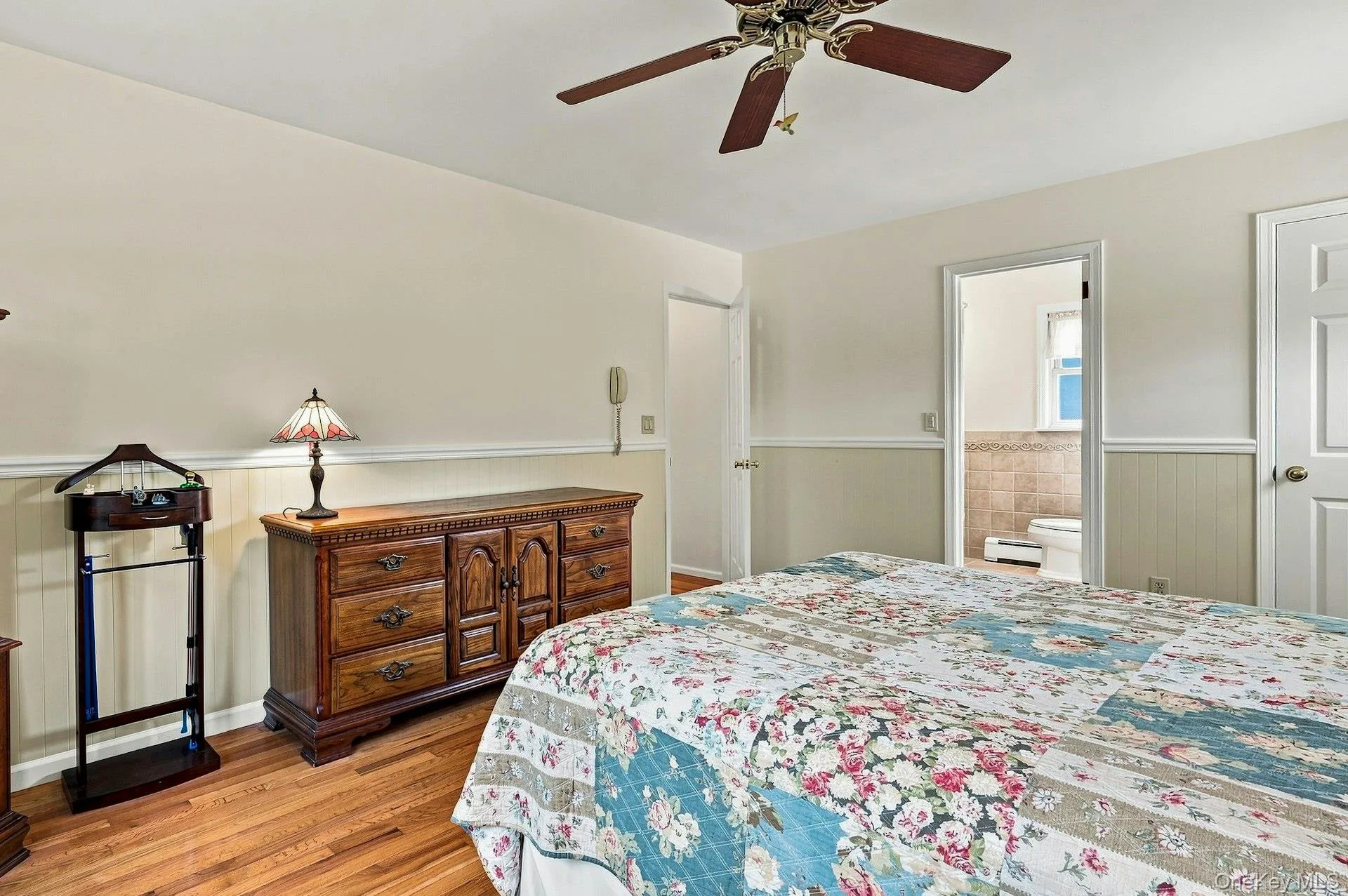 7 Bayberry Lane, Huntington, NY, 4 Bedrooms Bedrooms, 9 Rooms Rooms,2 BathroomsBathrooms,Residential,For Rent,Bayberry,0,1040046 7 Bayberry Lane, Huntington, NY, 4 Bedrooms Bedrooms, 9 Rooms Rooms,2 BathroomsBathrooms,Residential,For Rent,Bayberry,0,1040046