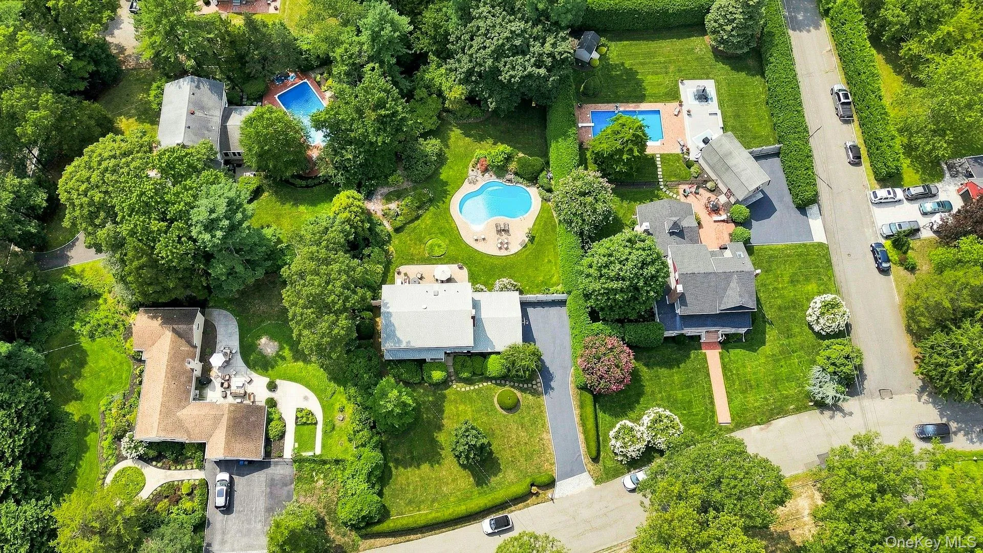 7 Bayberry Lane, Huntington, NY, 4 Bedrooms Bedrooms, 9 Rooms Rooms,2 BathroomsBathrooms,Residential,For Rent,Bayberry,0,1040046 7 Bayberry Lane, Huntington, NY, 4 Bedrooms Bedrooms, 9 Rooms Rooms,2 BathroomsBathrooms,Residential,For Rent,Bayberry,0,1040046