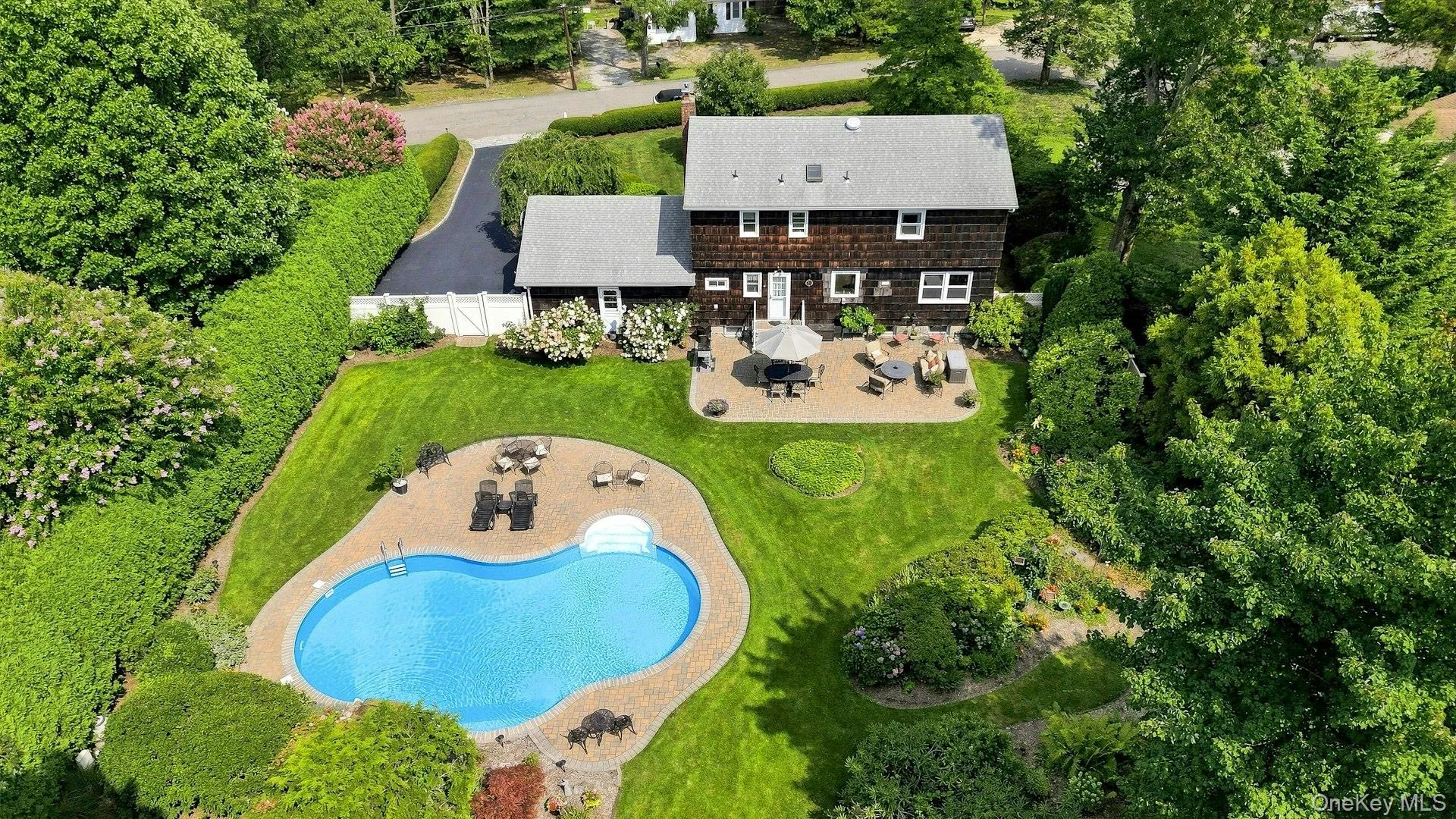 7 Bayberry Lane, Huntington, NY, 4 Bedrooms Bedrooms, 9 Rooms Rooms,2 BathroomsBathrooms,Residential,For Rent,Bayberry,0,1040046 7 Bayberry Lane, Huntington, NY, 4 Bedrooms Bedrooms, 9 Rooms Rooms,2 BathroomsBathrooms,Residential,For Rent,Bayberry,0,1040046