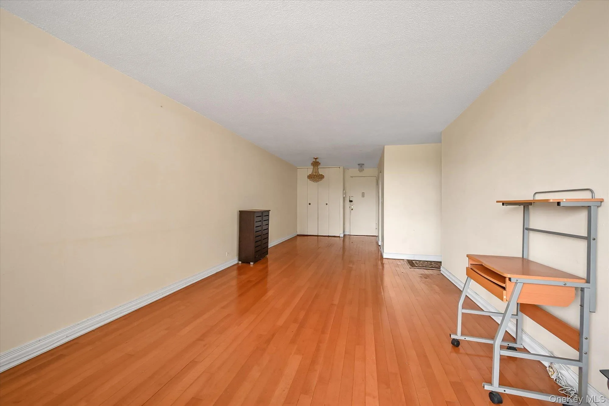 150-38 Union Turnpike, New York, NY, 2 Bedrooms Bedrooms, 6 Rooms Rooms,2 BathroomsBathrooms,Residential,For Rent,Union,0,1040050 150-38 Union Turnpike, New York, NY, 2 Bedrooms Bedrooms, 6 Rooms Rooms,2 BathroomsBathrooms,Residential,For Rent,Union,0,1040050