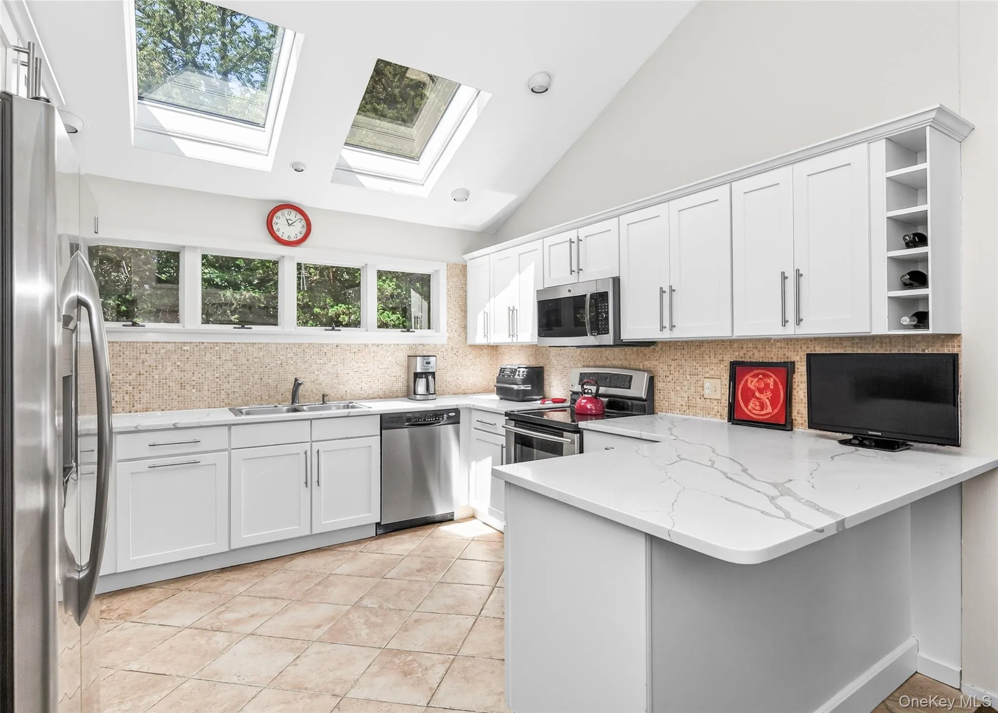 14 Rose Hill Road, Southampton, NY, 4 Bedrooms Bedrooms, 9 Rooms Rooms,4 BathroomsBathrooms,Residential Lease,For Rent,Rose Hill,0,1040052 14 Rose Hill Road, Southampton, NY, 4 Bedrooms Bedrooms, 9 Rooms Rooms,4 BathroomsBathrooms,Residential Lease,For Rent,Rose Hill,0,1040052