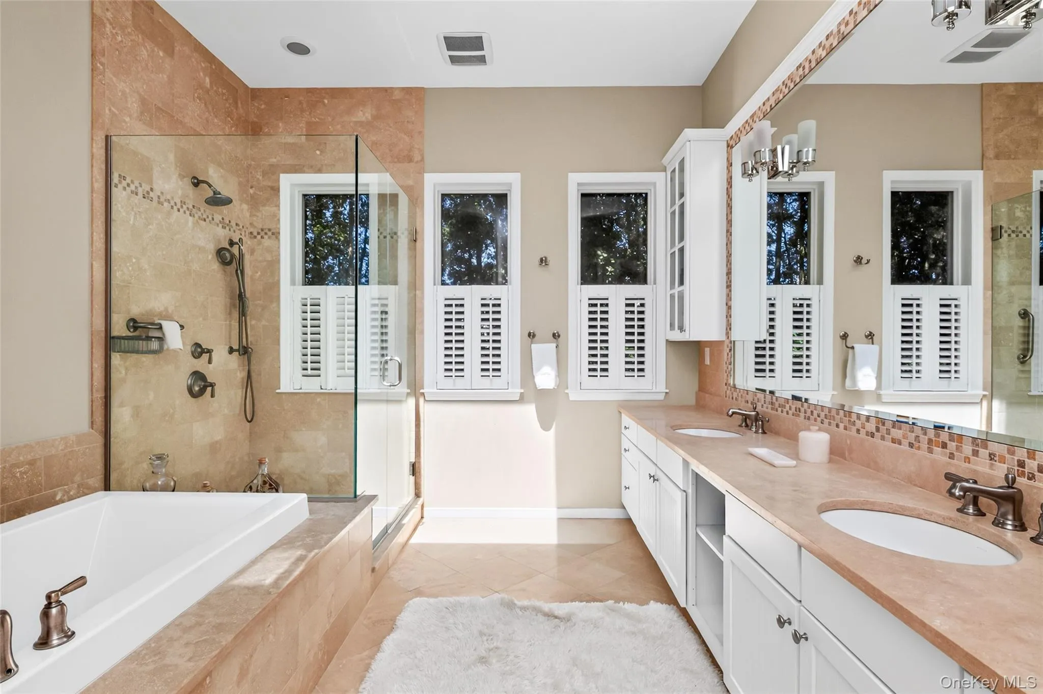 14 Rose Hill Road, Southampton, NY, 4 Bedrooms Bedrooms, 9 Rooms Rooms,4 BathroomsBathrooms,Residential Lease,For Rent,Rose Hill,0,1040052 14 Rose Hill Road, Southampton, NY, 4 Bedrooms Bedrooms, 9 Rooms Rooms,4 BathroomsBathrooms,Residential Lease,For Rent,Rose Hill,0,1040052