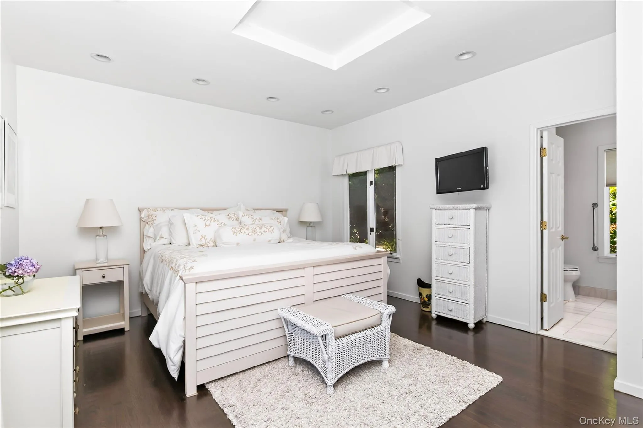 14 Rose Hill Road, Southampton, NY, 4 Bedrooms Bedrooms, 9 Rooms Rooms,4 BathroomsBathrooms,Residential Lease,For Rent,Rose Hill,0,1040052 14 Rose Hill Road, Southampton, NY, 4 Bedrooms Bedrooms, 9 Rooms Rooms,4 BathroomsBathrooms,Residential Lease,For Rent,Rose Hill,0,1040052