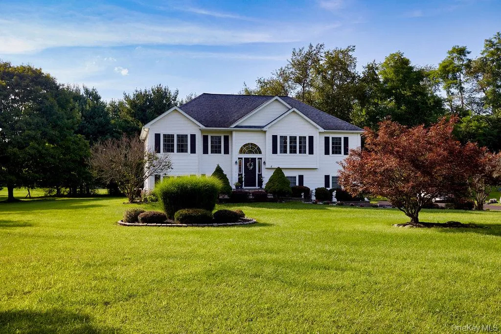 274 Robinson Lane, East Fishkill, NY, 3 Bedrooms Bedrooms, 8 Rooms Rooms,3 BathroomsBathrooms,Residential,For Rent,Robinson,0,1040053 274 Robinson Lane, East Fishkill, NY, 3 Bedrooms Bedrooms, 8 Rooms Rooms,3 BathroomsBathrooms,Residential,For Rent,Robinson,0,1040053