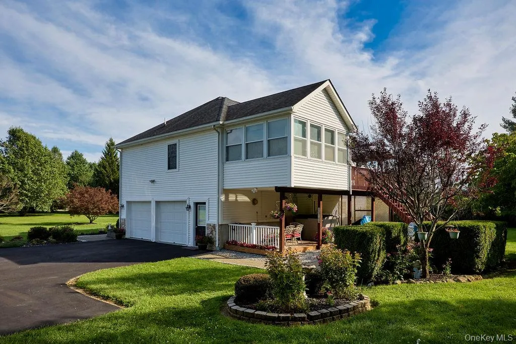 274 Robinson Lane, East Fishkill, NY, 3 Bedrooms Bedrooms, 8 Rooms Rooms,3 BathroomsBathrooms,Residential,For Rent,Robinson,0,1040053 274 Robinson Lane, East Fishkill, NY, 3 Bedrooms Bedrooms, 8 Rooms Rooms,3 BathroomsBathrooms,Residential,For Rent,Robinson,0,1040053