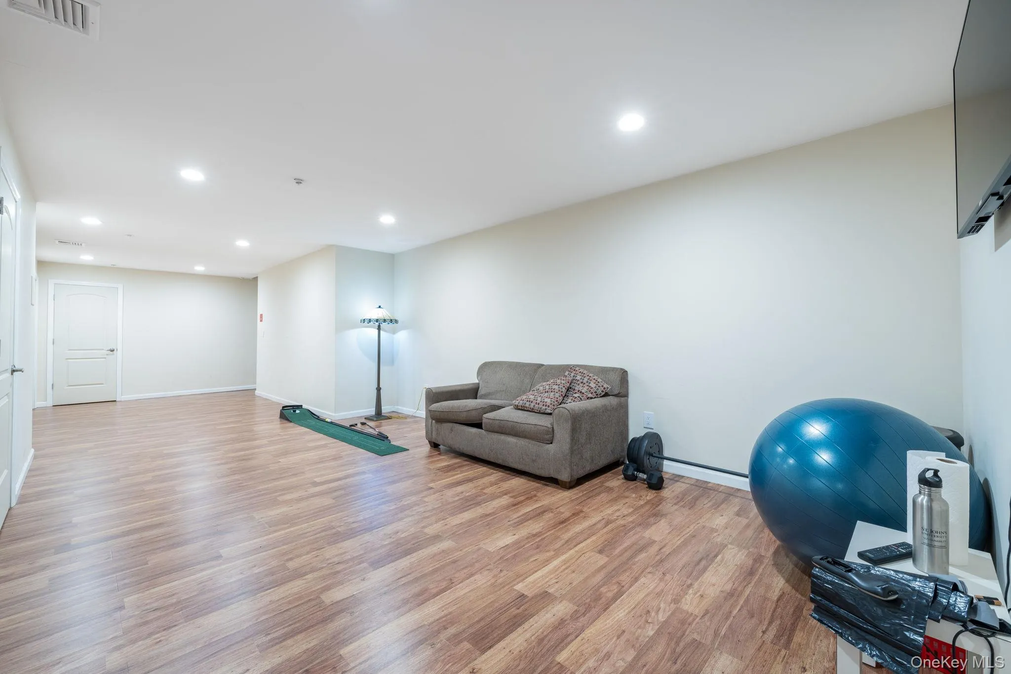 132 Halley Drive, Brookhaven, NY, 2 Bedrooms Bedrooms, 6 Rooms Rooms,3 BathroomsBathrooms,Residential,For Rent,Halley,0,1040054 132 Halley Drive, Brookhaven, NY, 2 Bedrooms Bedrooms, 6 Rooms Rooms,3 BathroomsBathrooms,Residential,For Rent,Halley,0,1040054