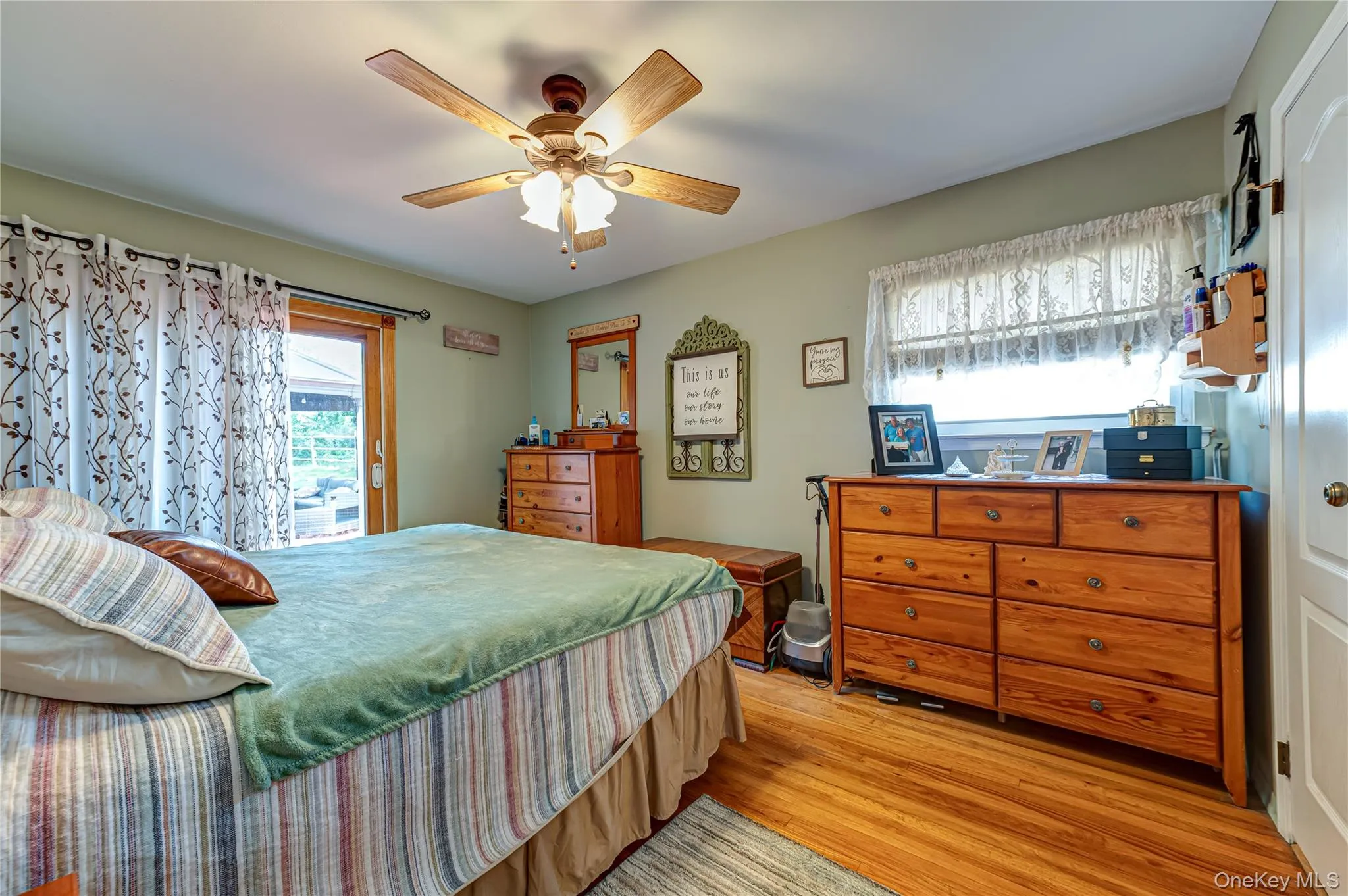 21 Circle Drive, Huntington, NY, 5 Bedrooms Bedrooms, 10 Rooms Rooms,2 BathroomsBathrooms,Residential,For Rent,Circle,0,1040059 21 Circle Drive, Huntington, NY, 5 Bedrooms Bedrooms, 10 Rooms Rooms,2 BathroomsBathrooms,Residential,For Rent,Circle,0,1040059