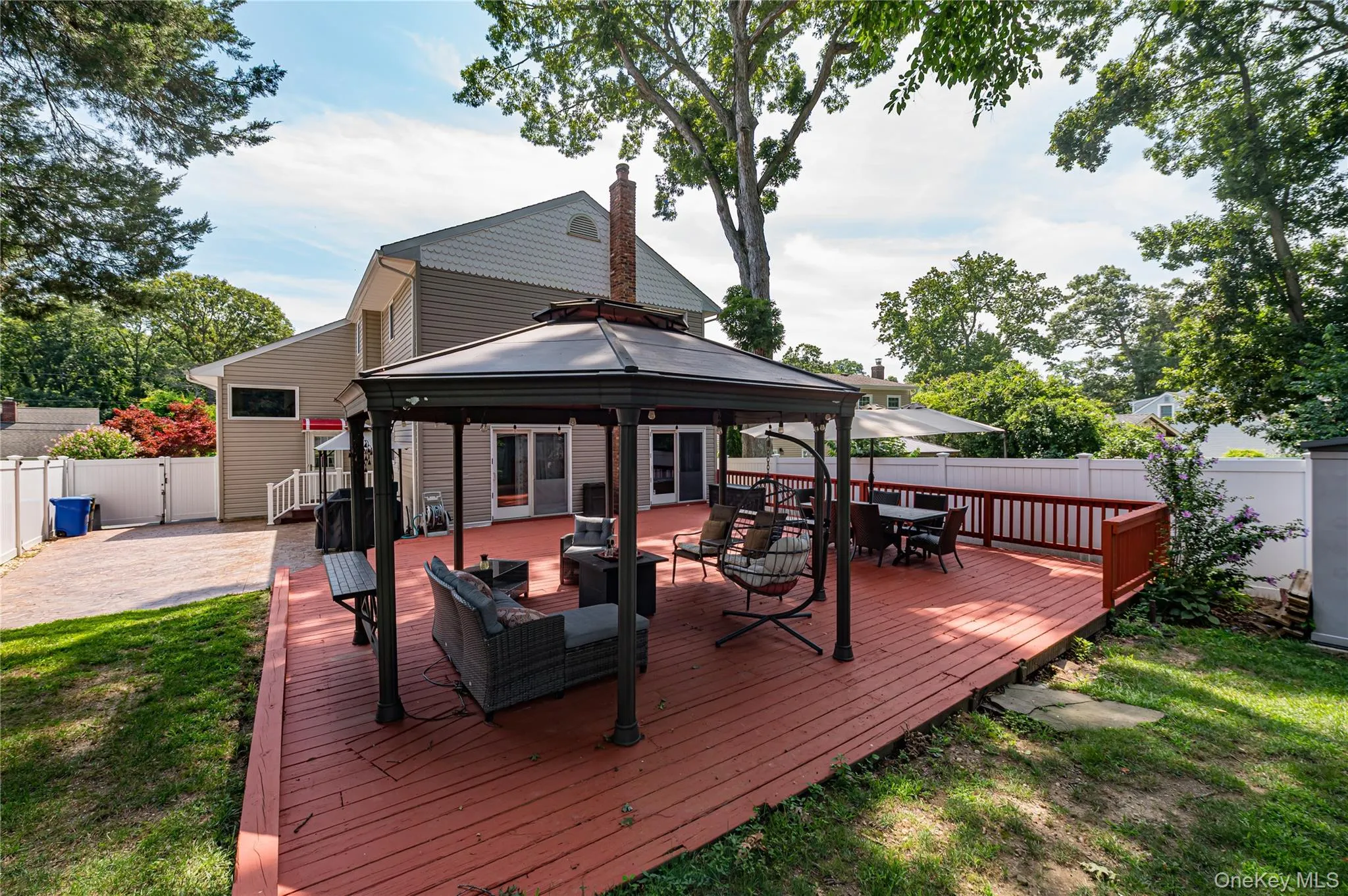 21 Circle Drive, Huntington, NY, 5 Bedrooms Bedrooms, 10 Rooms Rooms,2 BathroomsBathrooms,Residential,For Rent,Circle,0,1040059 21 Circle Drive, Huntington, NY, 5 Bedrooms Bedrooms, 10 Rooms Rooms,2 BathroomsBathrooms,Residential,For Rent,Circle,0,1040059