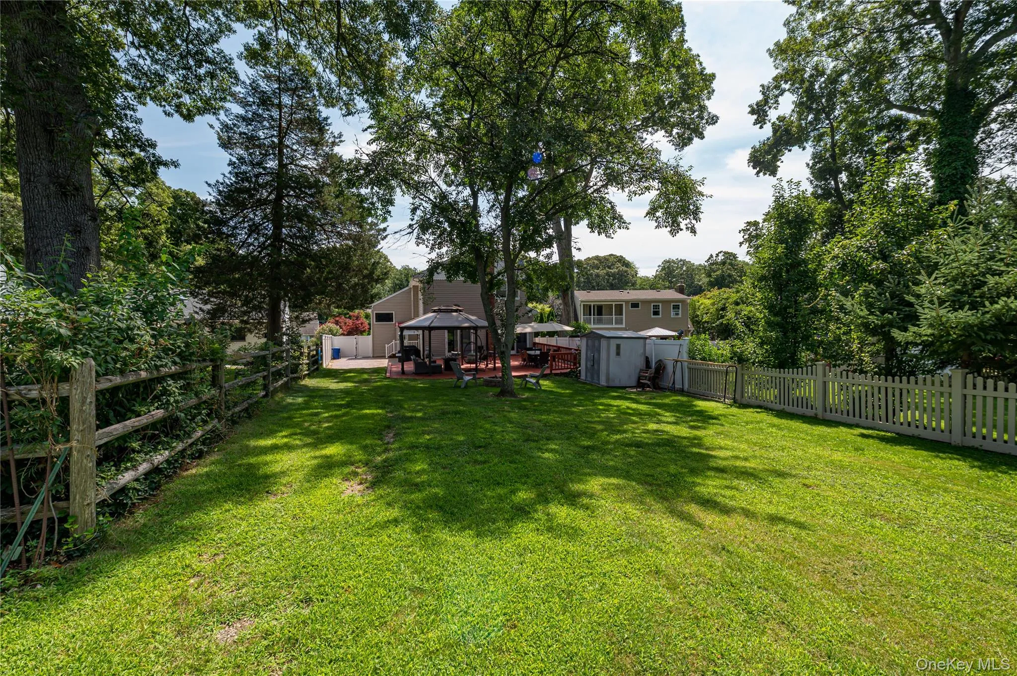 21 Circle Drive, Huntington, NY, 5 Bedrooms Bedrooms, 10 Rooms Rooms,2 BathroomsBathrooms,Residential,For Rent,Circle,0,1040059 21 Circle Drive, Huntington, NY, 5 Bedrooms Bedrooms, 10 Rooms Rooms,2 BathroomsBathrooms,Residential,For Rent,Circle,0,1040059