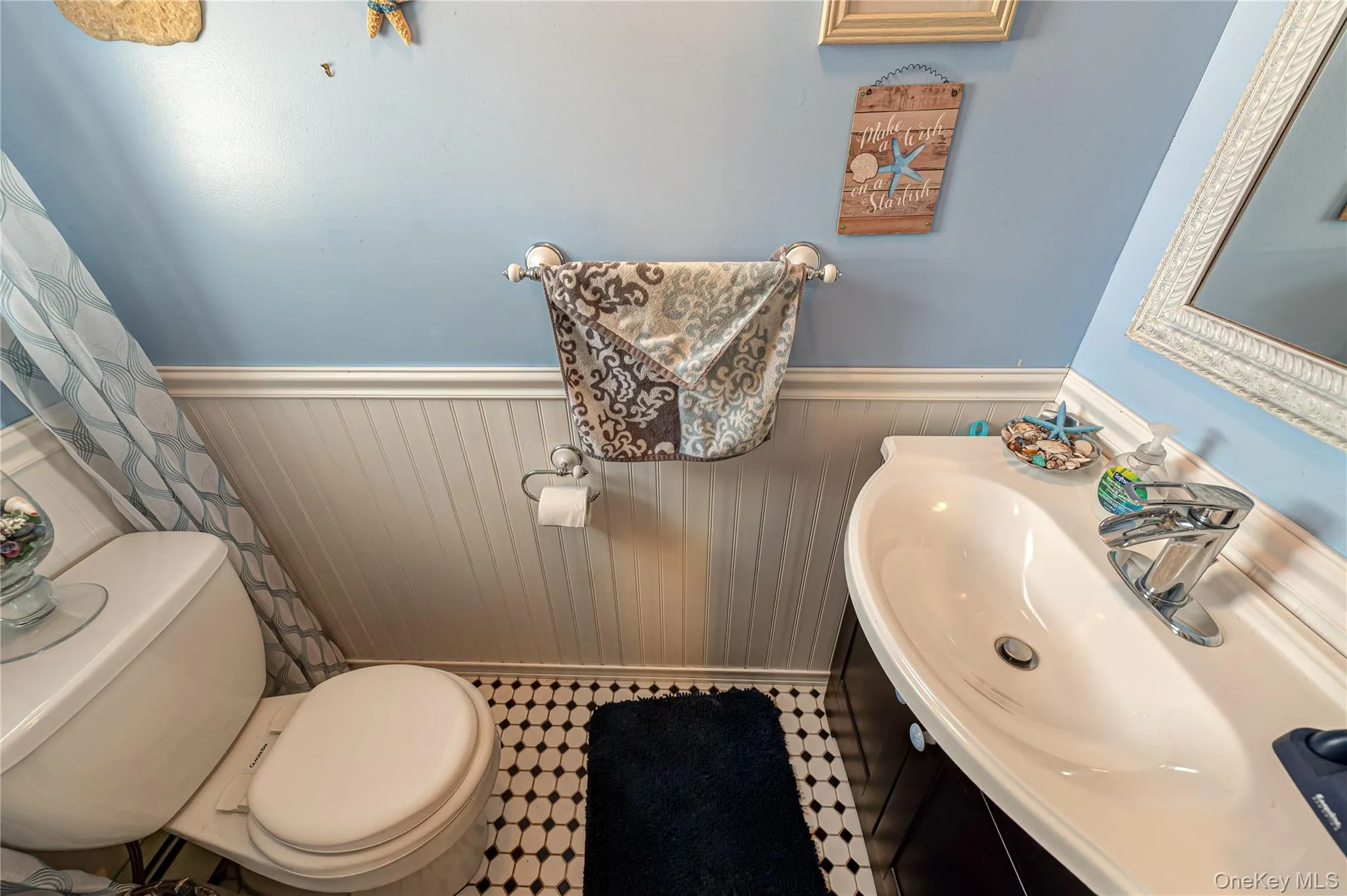 21 Circle Drive, Huntington, NY, 5 Bedrooms Bedrooms, 10 Rooms Rooms,2 BathroomsBathrooms,Residential,For Rent,Circle,0,1040059 21 Circle Drive, Huntington, NY, 5 Bedrooms Bedrooms, 10 Rooms Rooms,2 BathroomsBathrooms,Residential,For Rent,Circle,0,1040059