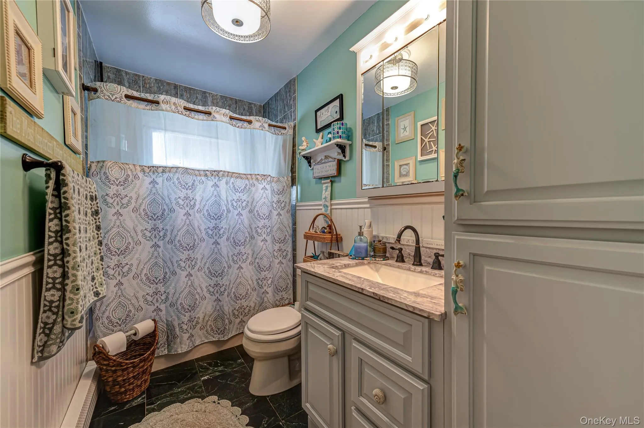 21 Circle Drive, Huntington, NY, 5 Bedrooms Bedrooms, 10 Rooms Rooms,2 BathroomsBathrooms,Residential,For Rent,Circle,0,1040059 21 Circle Drive, Huntington, NY, 5 Bedrooms Bedrooms, 10 Rooms Rooms,2 BathroomsBathrooms,Residential,For Rent,Circle,0,1040059