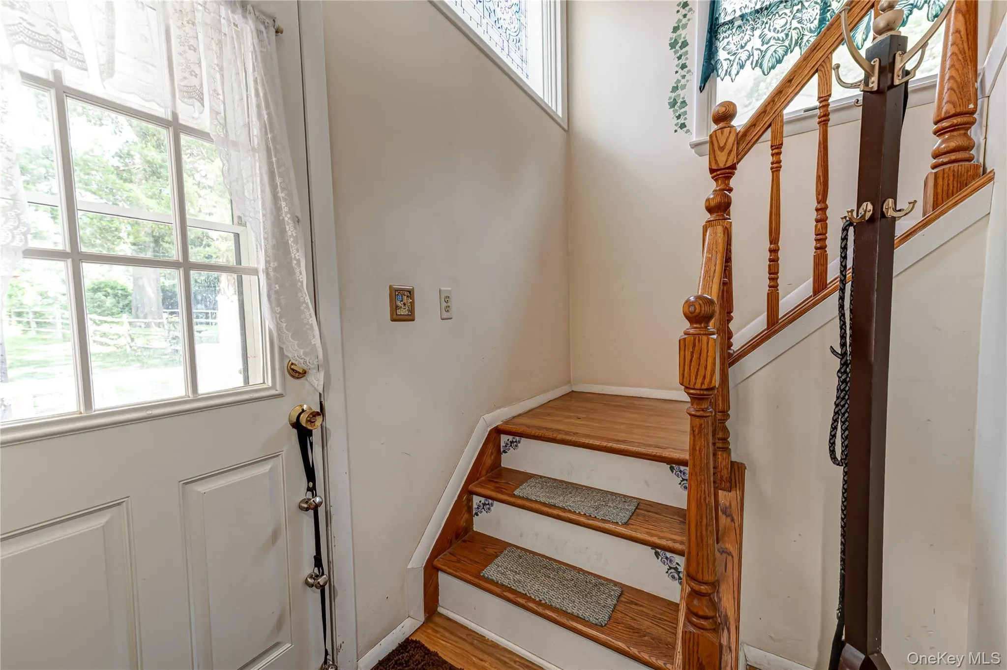 21 Circle Drive, Huntington, NY, 5 Bedrooms Bedrooms, 10 Rooms Rooms,2 BathroomsBathrooms,Residential,For Rent,Circle,0,1040059 21 Circle Drive, Huntington, NY, 5 Bedrooms Bedrooms, 10 Rooms Rooms,2 BathroomsBathrooms,Residential,For Rent,Circle,0,1040059