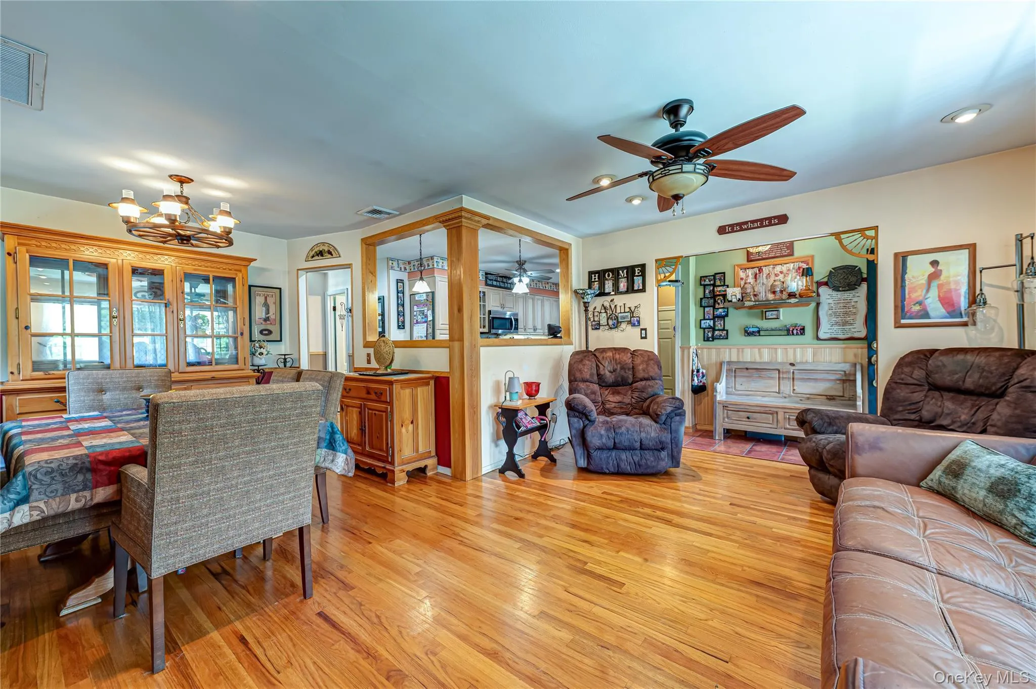 21 Circle Drive, Huntington, NY, 5 Bedrooms Bedrooms, 10 Rooms Rooms,2 BathroomsBathrooms,Residential,For Rent,Circle,0,1040059 21 Circle Drive, Huntington, NY, 5 Bedrooms Bedrooms, 10 Rooms Rooms,2 BathroomsBathrooms,Residential,For Rent,Circle,0,1040059