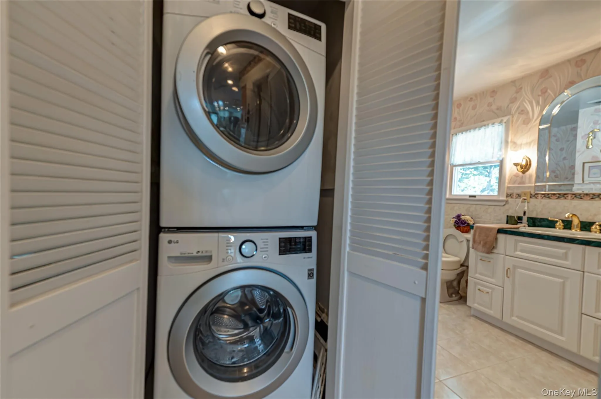 21 Circle Drive, Huntington, NY, 5 Bedrooms Bedrooms, 10 Rooms Rooms,2 BathroomsBathrooms,Residential,For Rent,Circle,0,1040059 21 Circle Drive, Huntington, NY, 5 Bedrooms Bedrooms, 10 Rooms Rooms,2 BathroomsBathrooms,Residential,For Rent,Circle,0,1040059