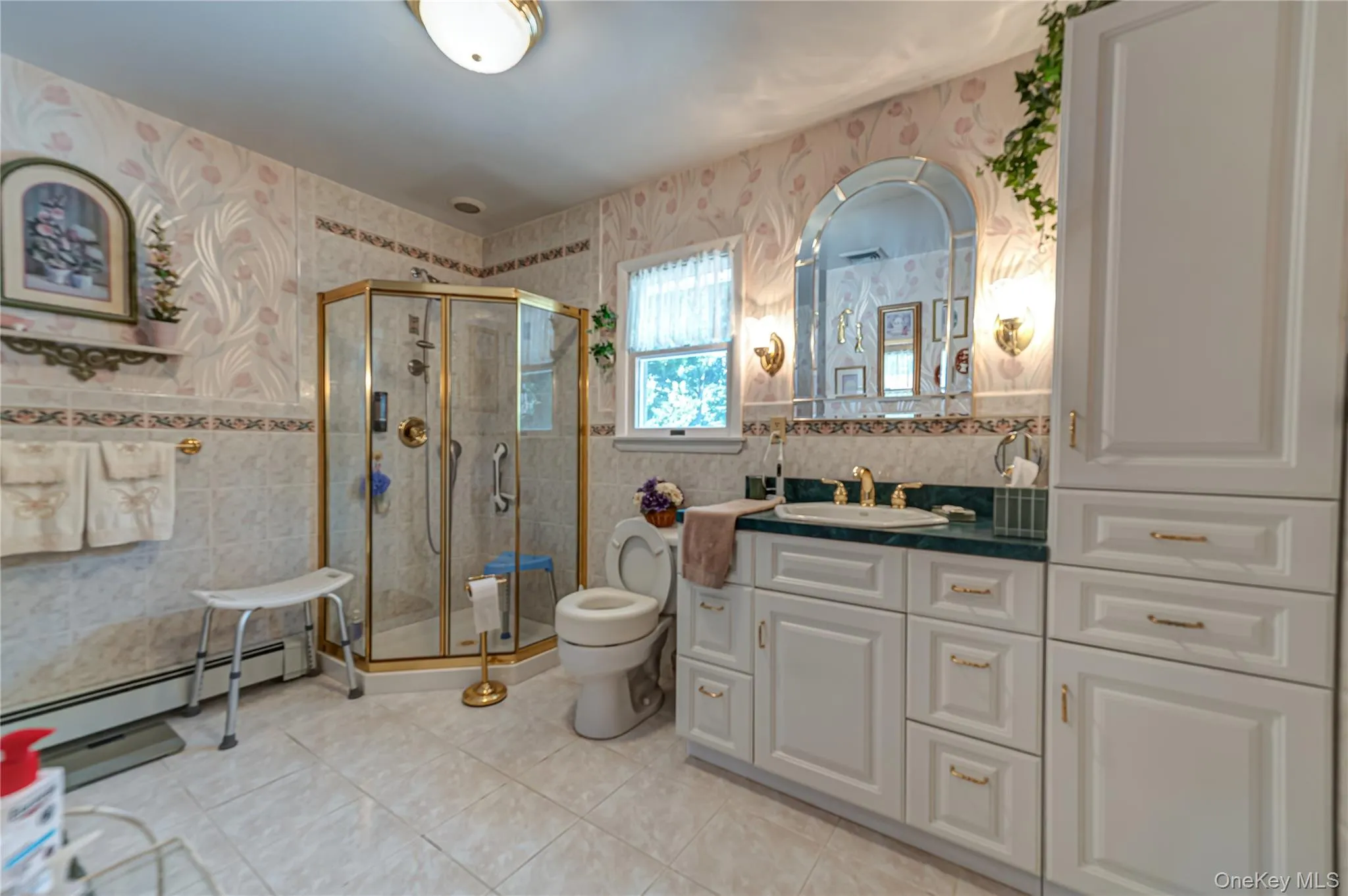 21 Circle Drive, Huntington, NY, 5 Bedrooms Bedrooms, 10 Rooms Rooms,2 BathroomsBathrooms,Residential,For Rent,Circle,0,1040059 21 Circle Drive, Huntington, NY, 5 Bedrooms Bedrooms, 10 Rooms Rooms,2 BathroomsBathrooms,Residential,For Rent,Circle,0,1040059