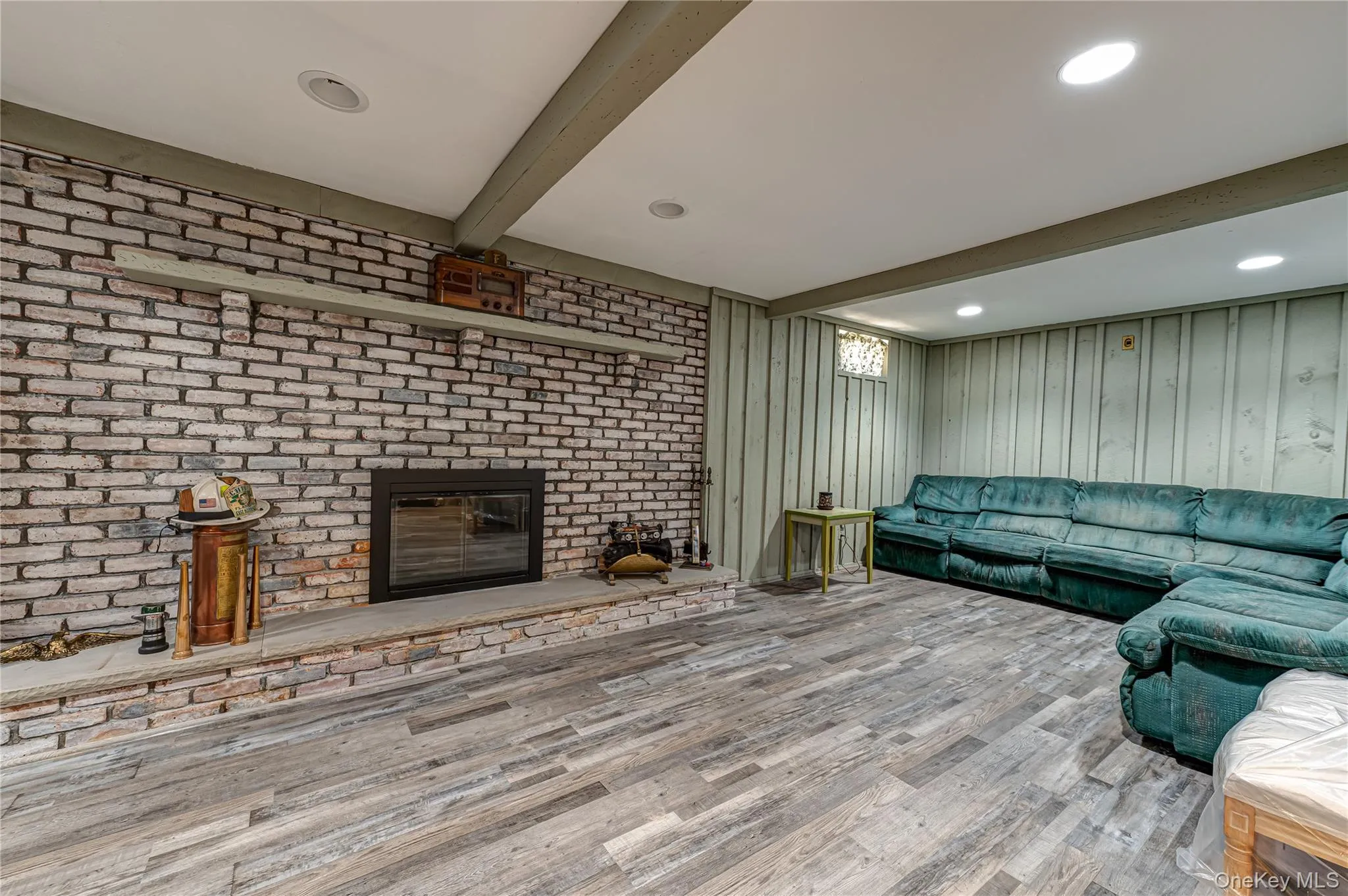 21 Circle Drive, Huntington, NY, 5 Bedrooms Bedrooms, 10 Rooms Rooms,2 BathroomsBathrooms,Residential,For Rent,Circle,0,1040059 21 Circle Drive, Huntington, NY, 5 Bedrooms Bedrooms, 10 Rooms Rooms,2 BathroomsBathrooms,Residential,For Rent,Circle,0,1040059