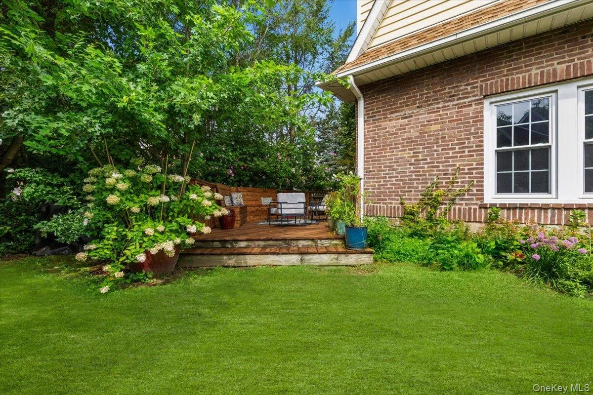 15 Parkview Court, White Plains, NY, 4 Bedrooms Bedrooms, 8 Rooms Rooms,2 BathroomsBathrooms,Residential,For Rent,Parkview,0,1040070 15 Parkview Court, White Plains, NY, 4 Bedrooms Bedrooms, 8 Rooms Rooms,2 BathroomsBathrooms,Residential,For Rent,Parkview,0,1040070
