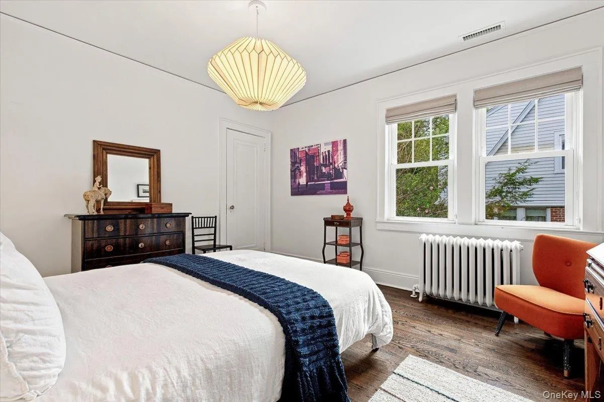 15 Parkview Court, White Plains, NY, 4 Bedrooms Bedrooms, 8 Rooms Rooms,2 BathroomsBathrooms,Residential,For Rent,Parkview,0,1040070 15 Parkview Court, White Plains, NY, 4 Bedrooms Bedrooms, 8 Rooms Rooms,2 BathroomsBathrooms,Residential,For Rent,Parkview,0,1040070