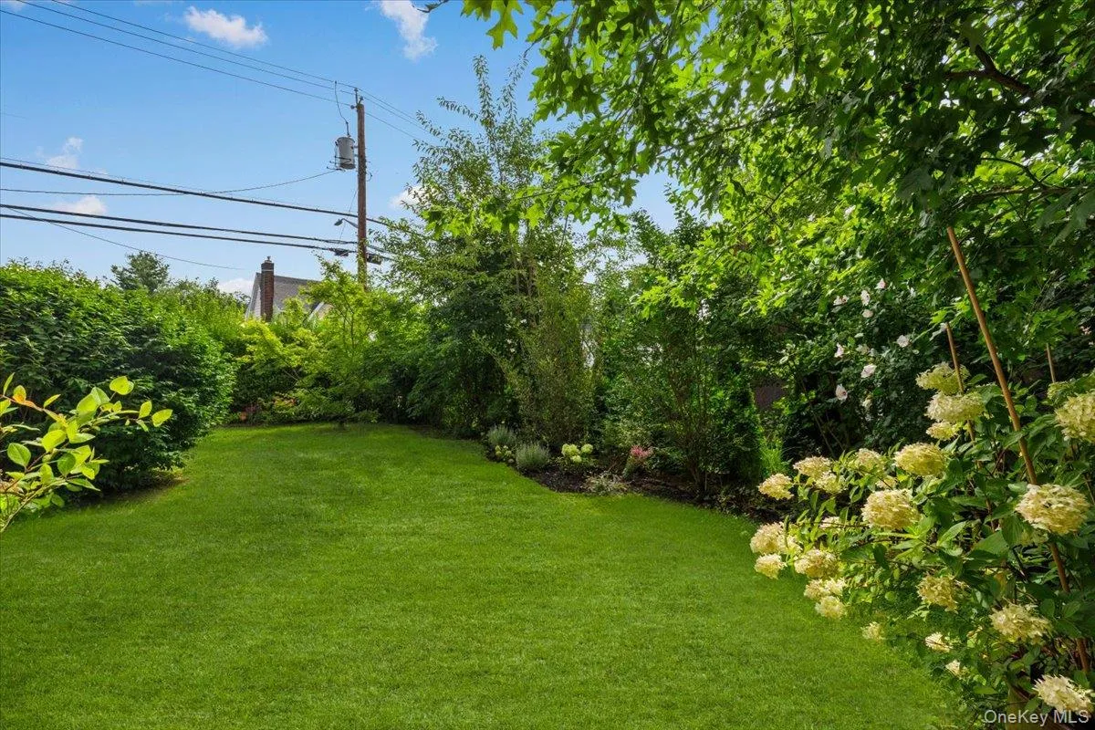 15 Parkview Court, White Plains, NY, 4 Bedrooms Bedrooms, 8 Rooms Rooms,2 BathroomsBathrooms,Residential,For Rent,Parkview,0,1040070 15 Parkview Court, White Plains, NY, 4 Bedrooms Bedrooms, 8 Rooms Rooms,2 BathroomsBathrooms,Residential,For Rent,Parkview,0,1040070