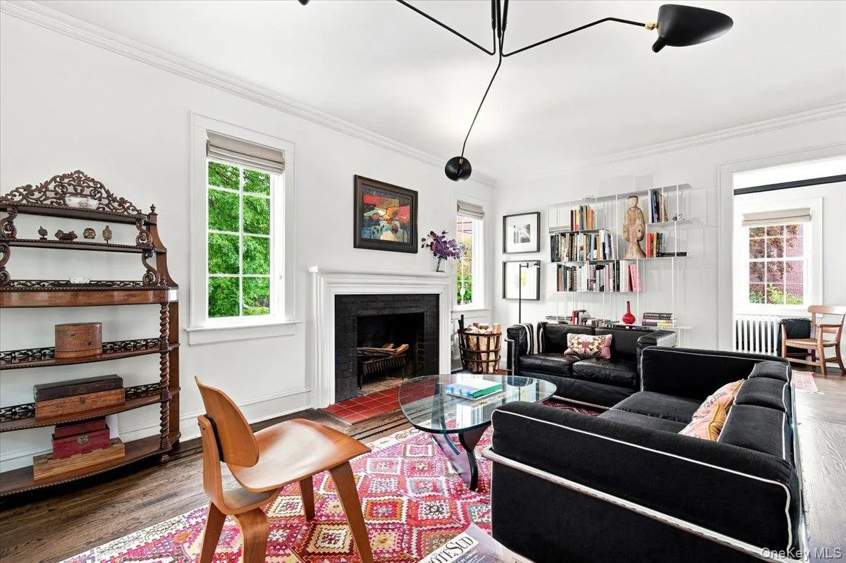 15 Parkview Court, White Plains, NY, 4 Bedrooms Bedrooms, 8 Rooms Rooms,2 BathroomsBathrooms,Residential,For Rent,Parkview,0,1040070 15 Parkview Court, White Plains, NY, 4 Bedrooms Bedrooms, 8 Rooms Rooms,2 BathroomsBathrooms,Residential,For Rent,Parkview,0,1040070