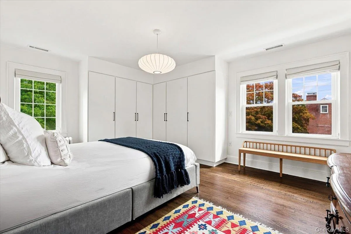 15 Parkview Court, White Plains, NY, 4 Bedrooms Bedrooms, 8 Rooms Rooms,2 BathroomsBathrooms,Residential,For Rent,Parkview,0,1040070 15 Parkview Court, White Plains, NY, 4 Bedrooms Bedrooms, 8 Rooms Rooms,2 BathroomsBathrooms,Residential,For Rent,Parkview,0,1040070