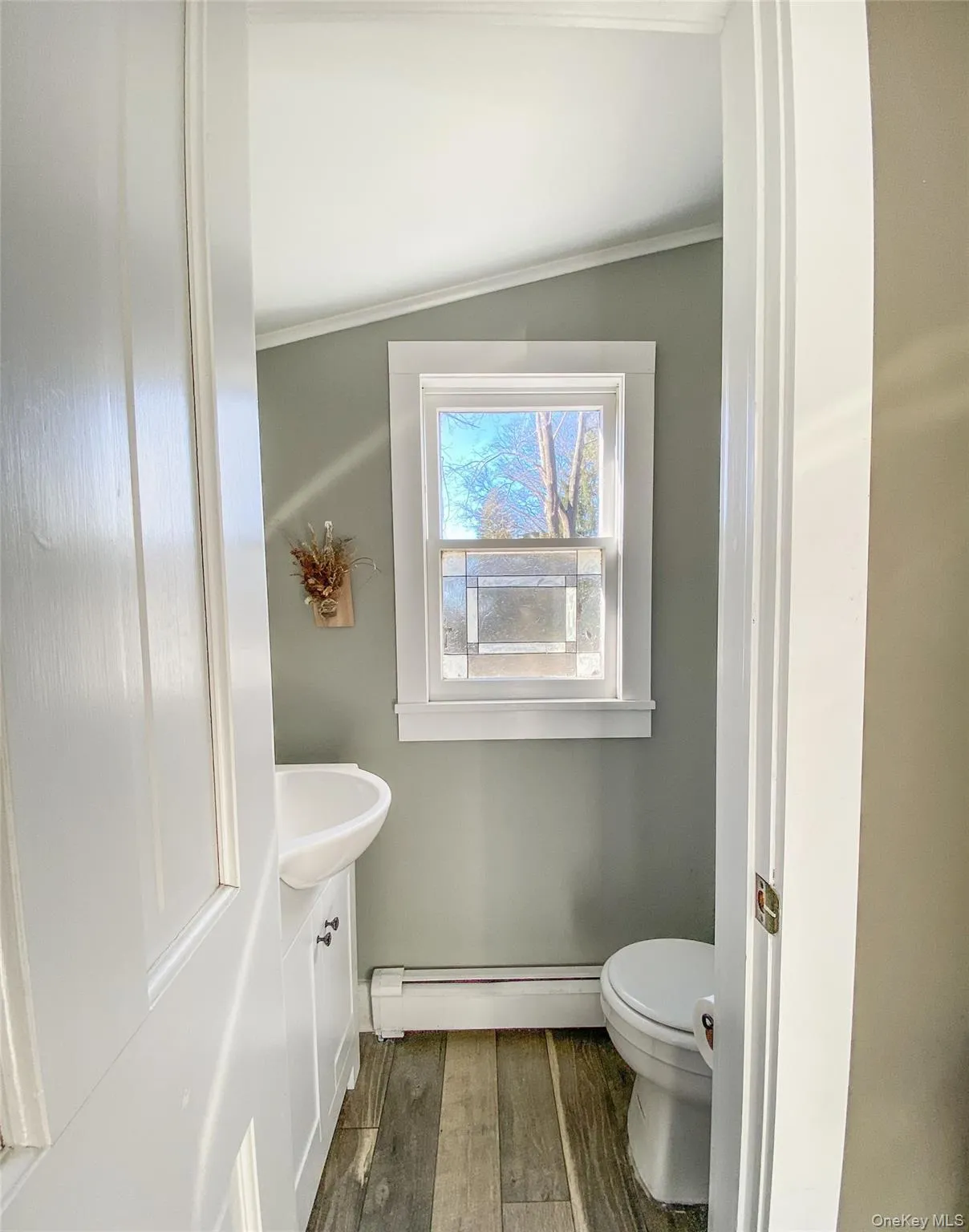 14500 Main Road, Southold, NY, 4 Bedrooms Bedrooms, 8 Rooms Rooms,2 BathroomsBathrooms,Residential Lease,For Rent,Main,0,1040071 14500 Main Road, Southold, NY, 4 Bedrooms Bedrooms, 8 Rooms Rooms,2 BathroomsBathrooms,Residential Lease,For Rent,Main,0,1040071