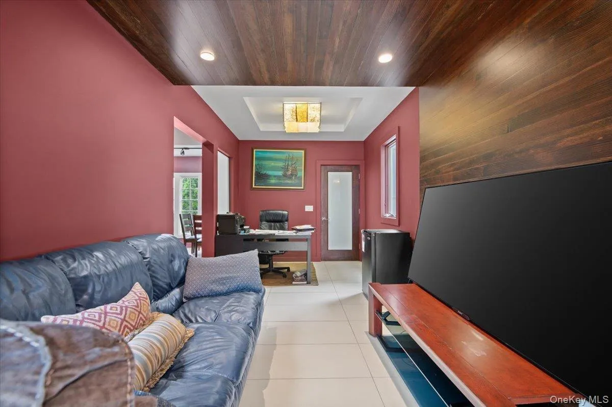 97 Pine Hollow Road, Oyster Bay, NY, 2 Bedrooms Bedrooms, 7 Rooms Rooms,2 BathroomsBathrooms,Residential Lease,For Rent,Pine Hollow,0,1040075 97 Pine Hollow Road, Oyster Bay, NY, 2 Bedrooms Bedrooms, 7 Rooms Rooms,2 BathroomsBathrooms,Residential Lease,For Rent,Pine Hollow,0,1040075
