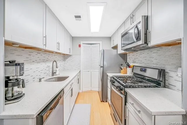 275 Birchwood Road, Brookhaven, NY, 2 Bedrooms Bedrooms, 6 Rooms Rooms,1 BathroomBathrooms,Residential,For Rent,Birchwood,0,1040076 275 Birchwood Road, Brookhaven, NY, 2 Bedrooms Bedrooms, 6 Rooms Rooms,1 BathroomBathrooms,Residential,For Rent,Birchwood,0,1040076