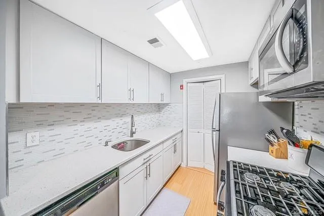 275 Birchwood Road, Brookhaven, NY, 2 Bedrooms Bedrooms, 6 Rooms Rooms,1 BathroomBathrooms,Residential,For Rent,Birchwood,0,1040076 275 Birchwood Road, Brookhaven, NY, 2 Bedrooms Bedrooms, 6 Rooms Rooms,1 BathroomBathrooms,Residential,For Rent,Birchwood,0,1040076