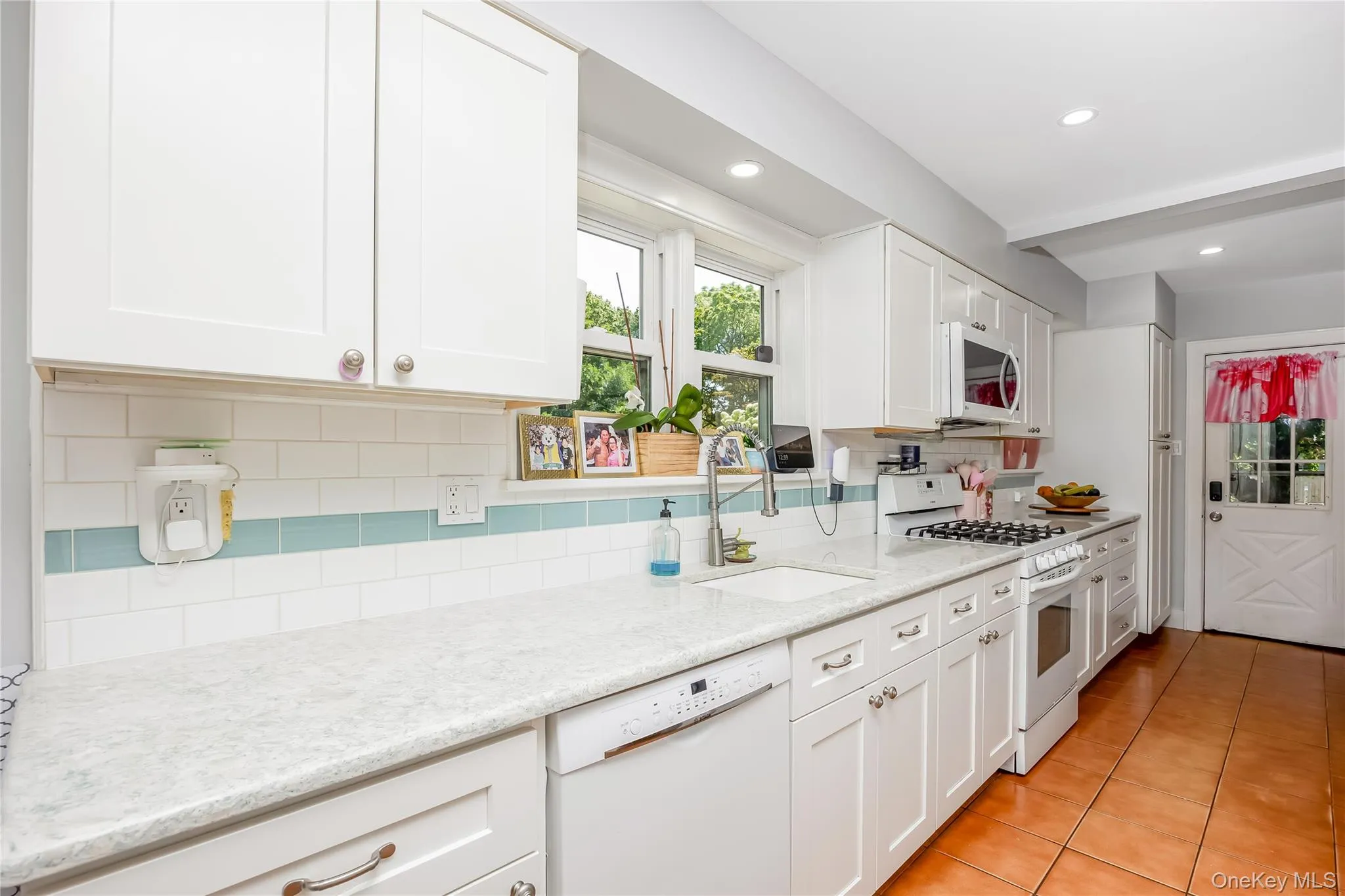 958 Thomas Avenue, Hempstead, NY, 3 Bedrooms Bedrooms, 9 Rooms Rooms,1 BathroomBathrooms,Residential,For Rent,Thomas,0,1040082 958 Thomas Avenue, Hempstead, NY, 3 Bedrooms Bedrooms, 9 Rooms Rooms,1 BathroomBathrooms,Residential,For Rent,Thomas,0,1040082