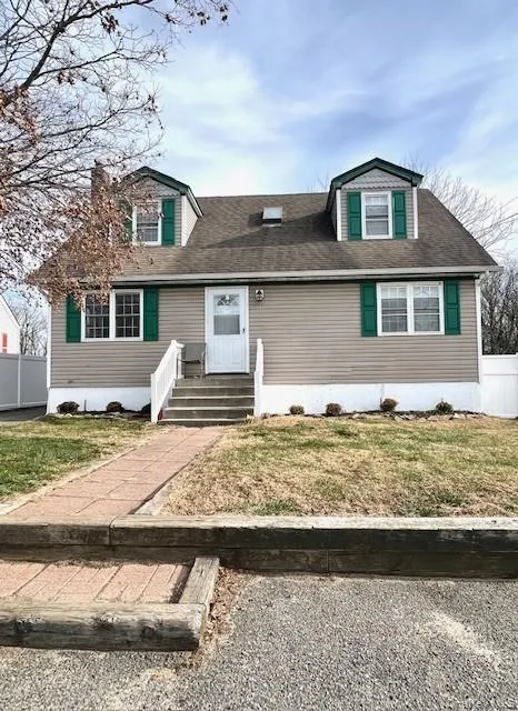 51 Clinton Avenue, Brookhaven, NY, 4 Bedrooms Bedrooms, 6 Rooms Rooms,2 BathroomsBathrooms,Residential,For Rent,Clinton,0,1040090 51 Clinton Avenue, Brookhaven, NY, 4 Bedrooms Bedrooms, 6 Rooms Rooms,2 BathroomsBathrooms,Residential,For Rent,Clinton,0,1040090