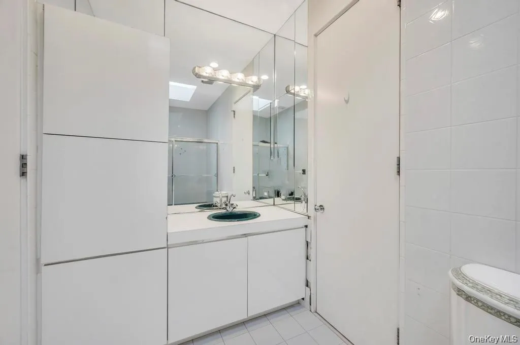 25 Wildwood Drive, Oyster Bay, NY, 6 Bedrooms Bedrooms, 10 Rooms Rooms,6 BathroomsBathrooms,Residential Lease,For Rent,Wildwood,0,1040091 25 Wildwood Drive, Oyster Bay, NY, 6 Bedrooms Bedrooms, 10 Rooms Rooms,6 BathroomsBathrooms,Residential Lease,For Rent,Wildwood,0,1040091