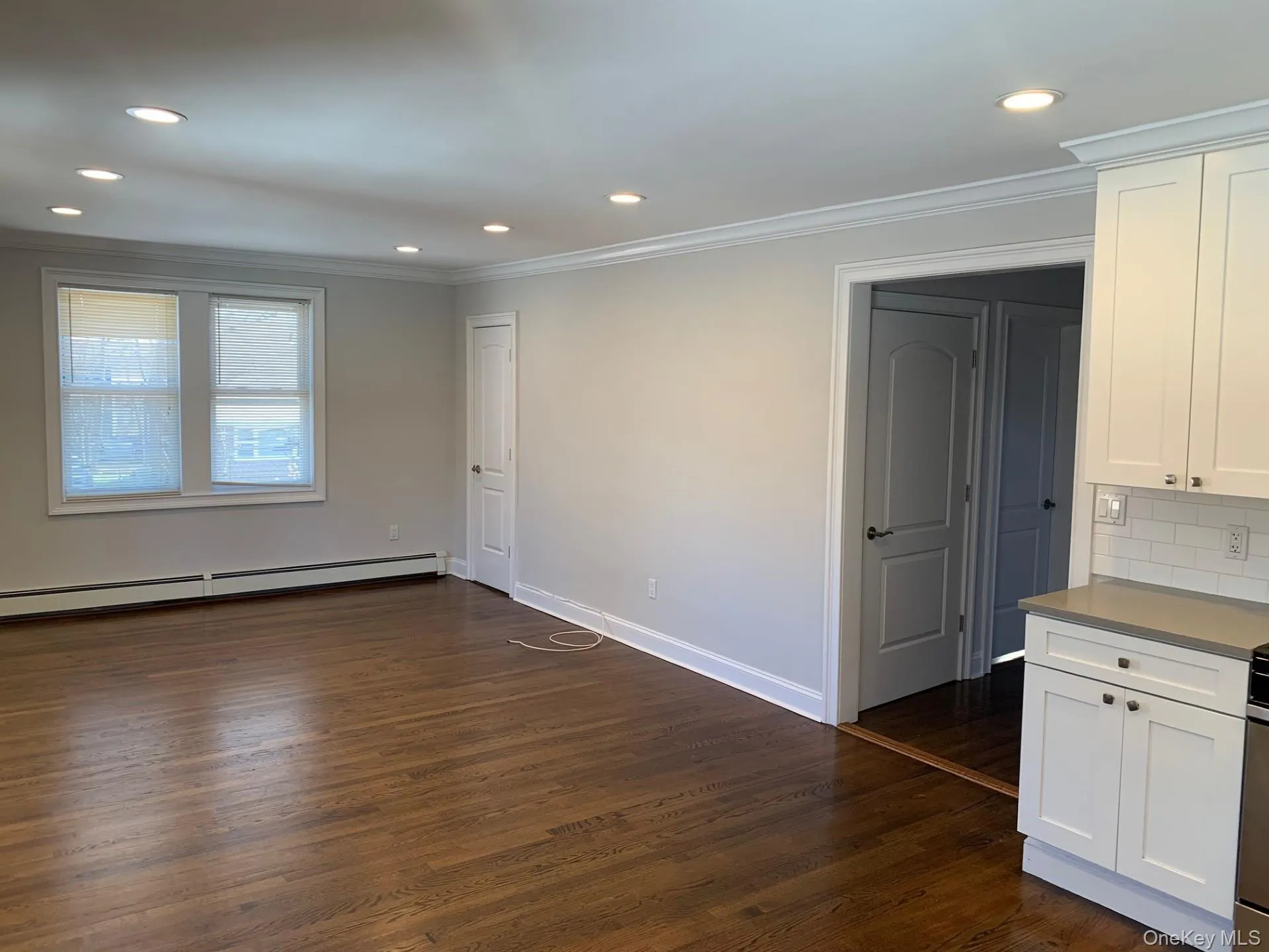 15 Juniper Road, North Hempstead, NY, 2 Bedrooms Bedrooms, 4 Rooms Rooms,1 BathroomBathrooms,Residential Lease,For Rent,Juniper,0,1040094 15 Juniper Road, North Hempstead, NY, 2 Bedrooms Bedrooms, 4 Rooms Rooms,1 BathroomBathrooms,Residential Lease,For Rent,Juniper,0,1040094