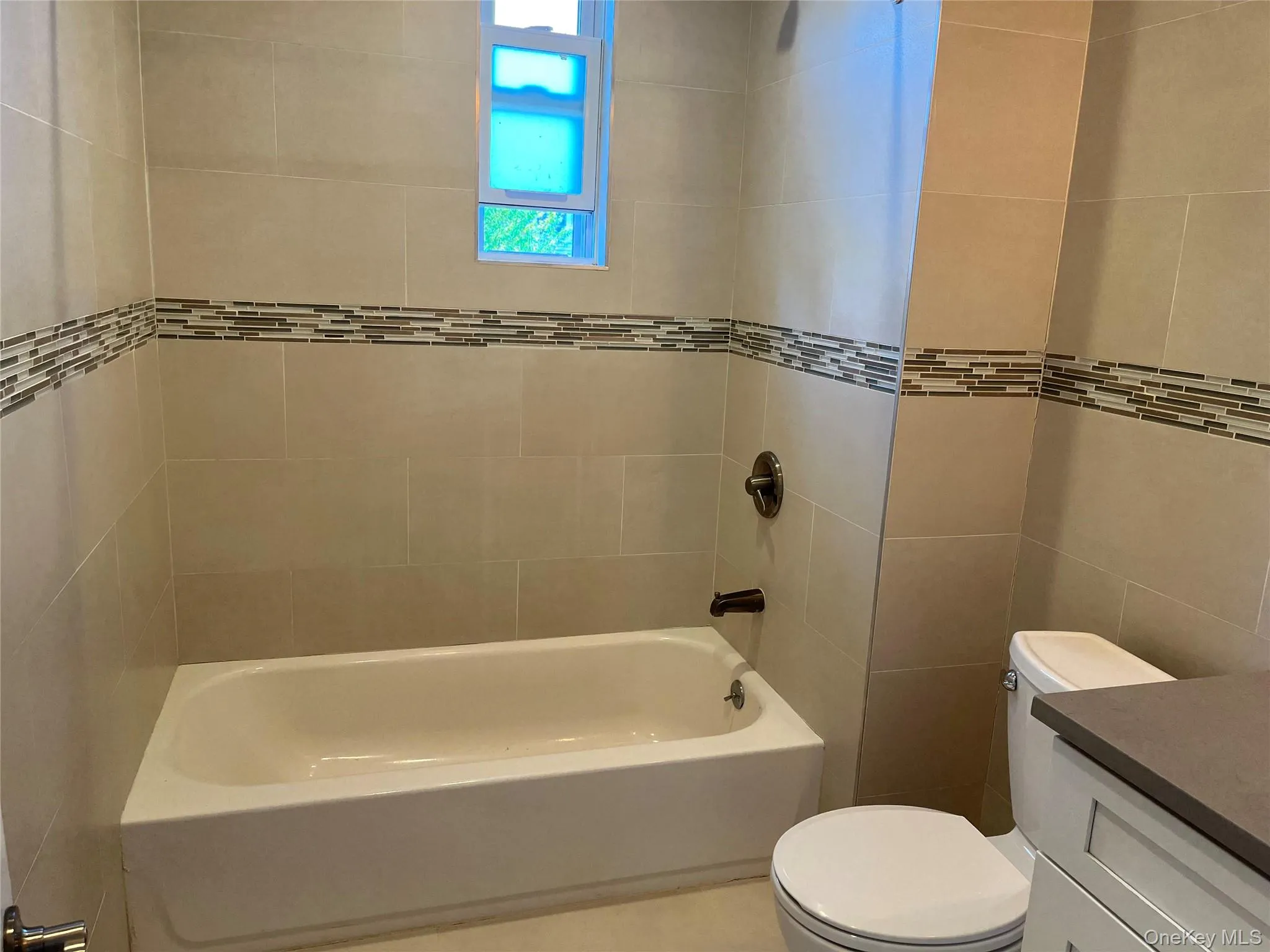 15 Juniper Road, North Hempstead, NY, 2 Bedrooms Bedrooms, 4 Rooms Rooms,1 BathroomBathrooms,Residential Lease,For Rent,Juniper,0,1040094 15 Juniper Road, North Hempstead, NY, 2 Bedrooms Bedrooms, 4 Rooms Rooms,1 BathroomBathrooms,Residential Lease,For Rent,Juniper,0,1040094