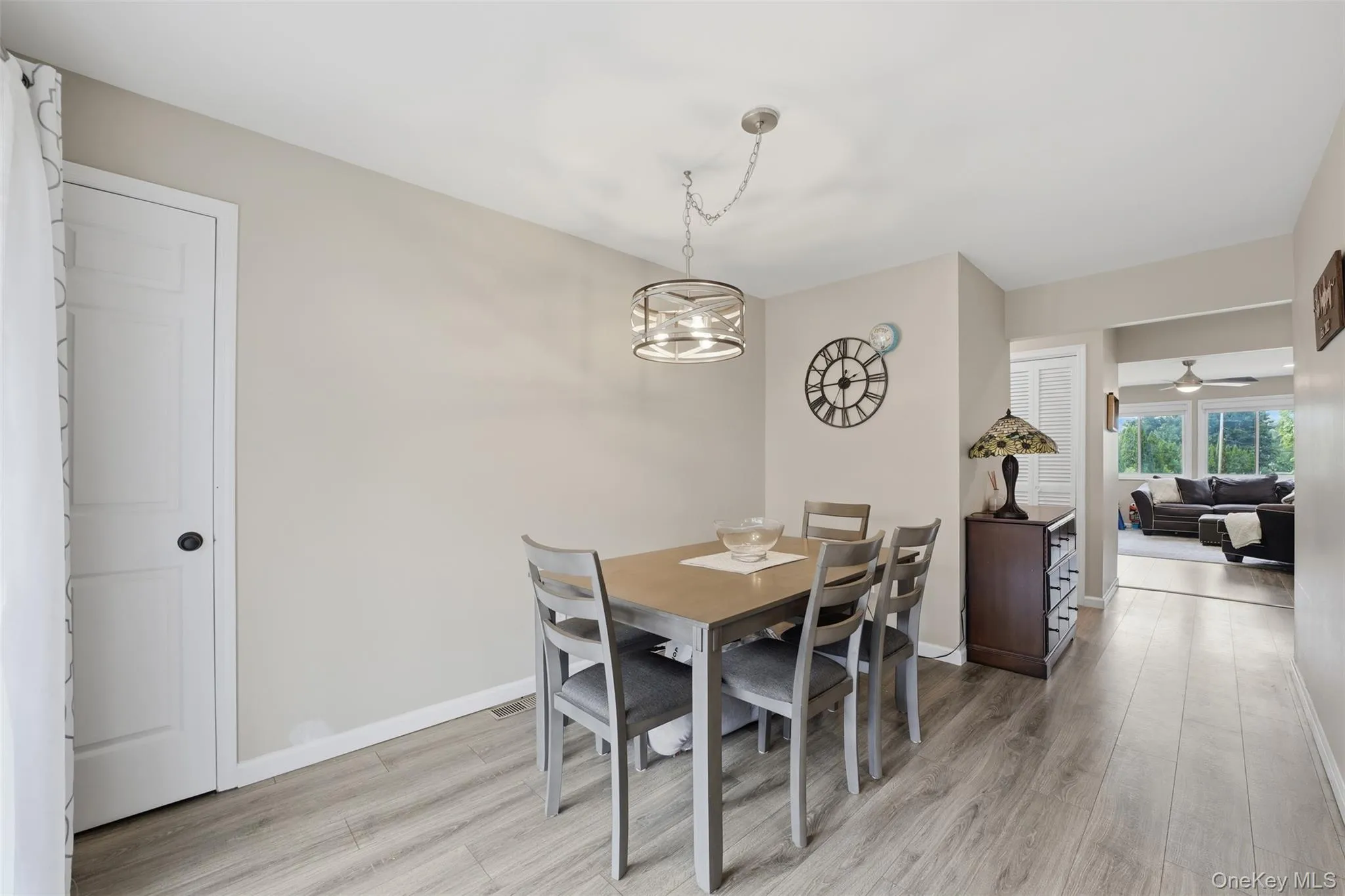 25 College Avenue, Clarkstown, NY, 2 Bedrooms Bedrooms, 5 Rooms Rooms,2 BathroomsBathrooms,Residential,For Rent,College,0,1040097 25 College Avenue, Clarkstown, NY, 2 Bedrooms Bedrooms, 5 Rooms Rooms,2 BathroomsBathrooms,Residential,For Rent,College,0,1040097