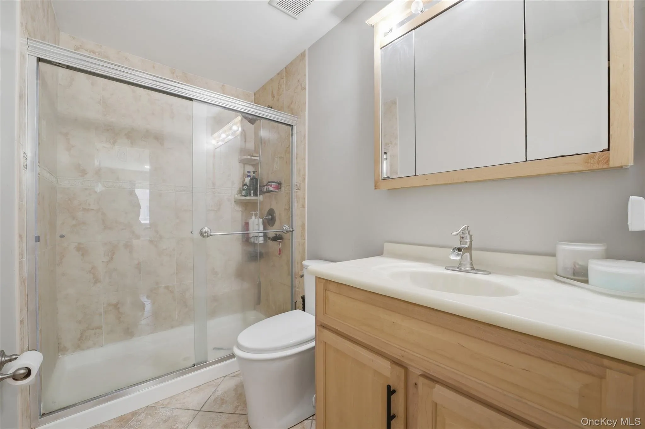 25 College Avenue, Clarkstown, NY, 2 Bedrooms Bedrooms, 5 Rooms Rooms,2 BathroomsBathrooms,Residential,For Rent,College,0,1040097 25 College Avenue, Clarkstown, NY, 2 Bedrooms Bedrooms, 5 Rooms Rooms,2 BathroomsBathrooms,Residential,For Rent,College,0,1040097