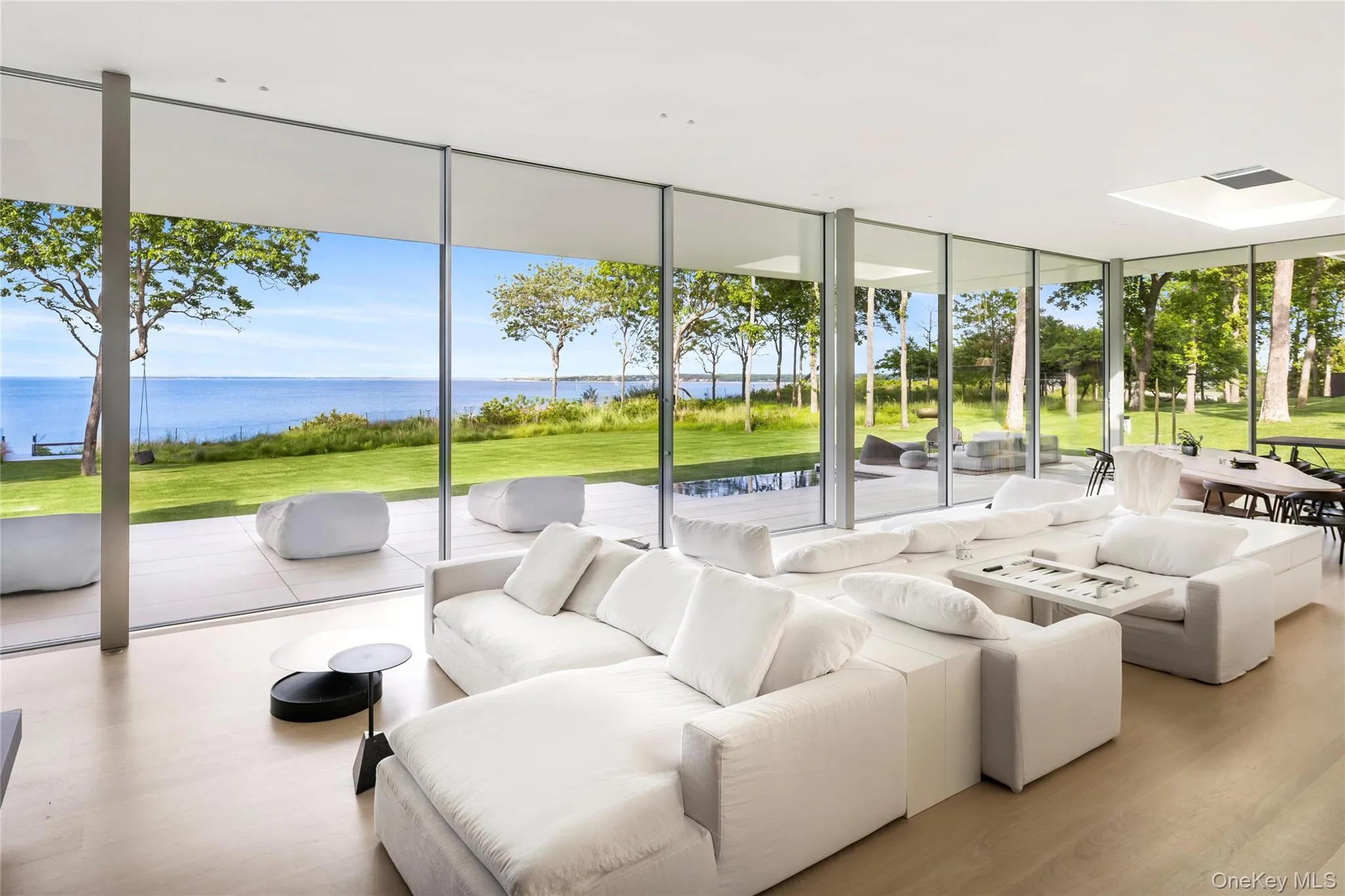 20 & 22 Hedges Banks Drive, East Hampton, NY, 4 Bedrooms Bedrooms, 16 Rooms Rooms,5 BathroomsBathrooms,Residential Lease,For Rent,Hedges Banks,0,1040099 20 & 22 Hedges Banks Drive, East Hampton, NY, 4 Bedrooms Bedrooms, 16 Rooms Rooms,5 BathroomsBathrooms,Residential Lease,For Rent,Hedges Banks,0,1040099