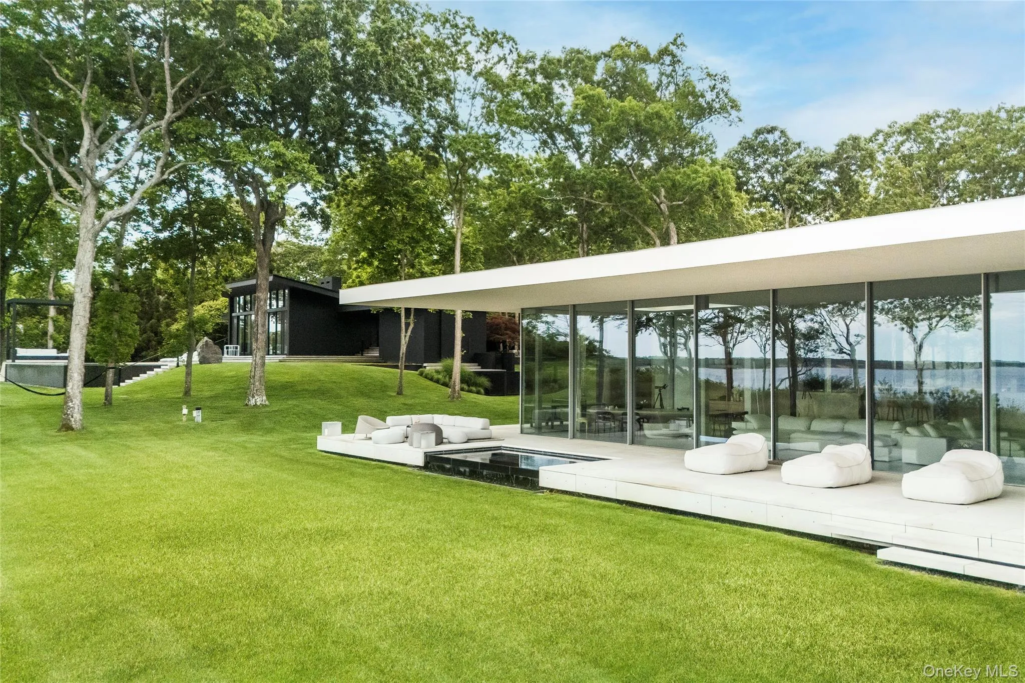 20 & 22 Hedges Banks Drive, East Hampton, NY, 4 Bedrooms Bedrooms, 16 Rooms Rooms,5 BathroomsBathrooms,Residential Lease,For Rent,Hedges Banks,0,1040099 20 & 22 Hedges Banks Drive, East Hampton, NY, 4 Bedrooms Bedrooms, 16 Rooms Rooms,5 BathroomsBathrooms,Residential Lease,For Rent,Hedges Banks,0,1040099